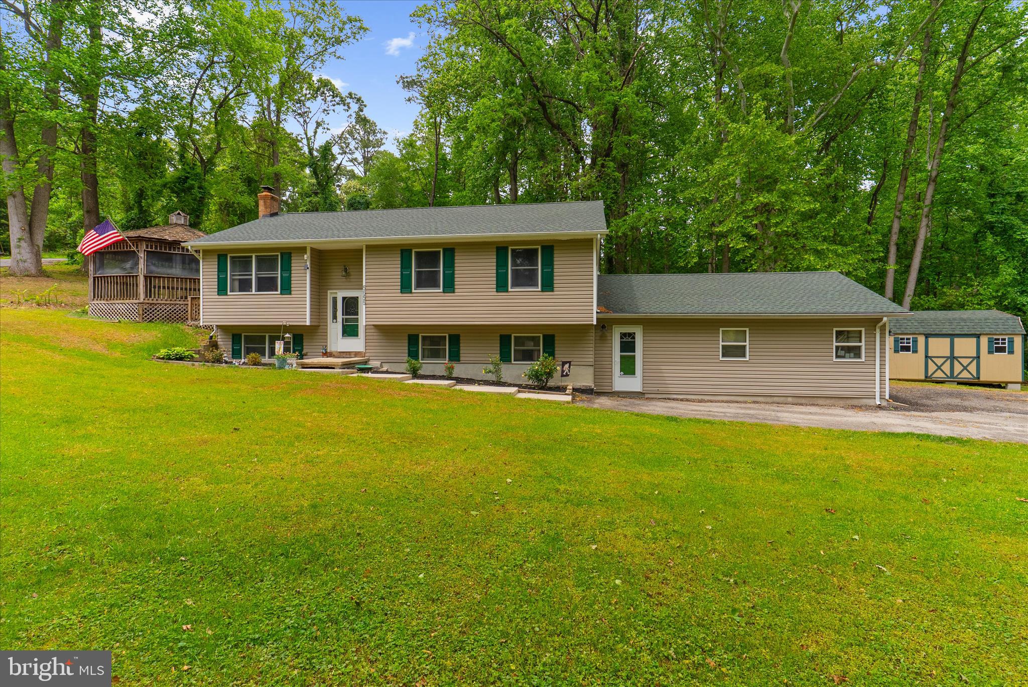 FLAG HARBOR HEIGHTS - Residential