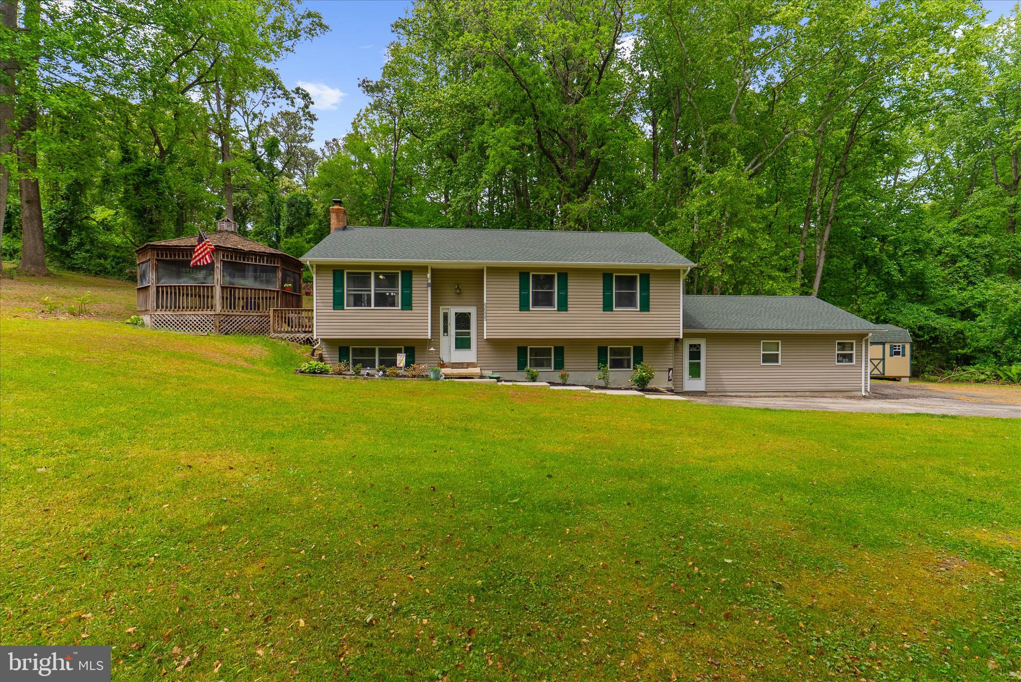 FLAG HARBOR HEIGHTS - Residential