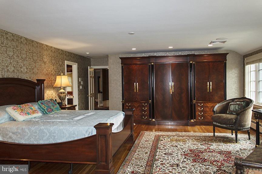 LANCASTER COUNTRY CLUB - Residential