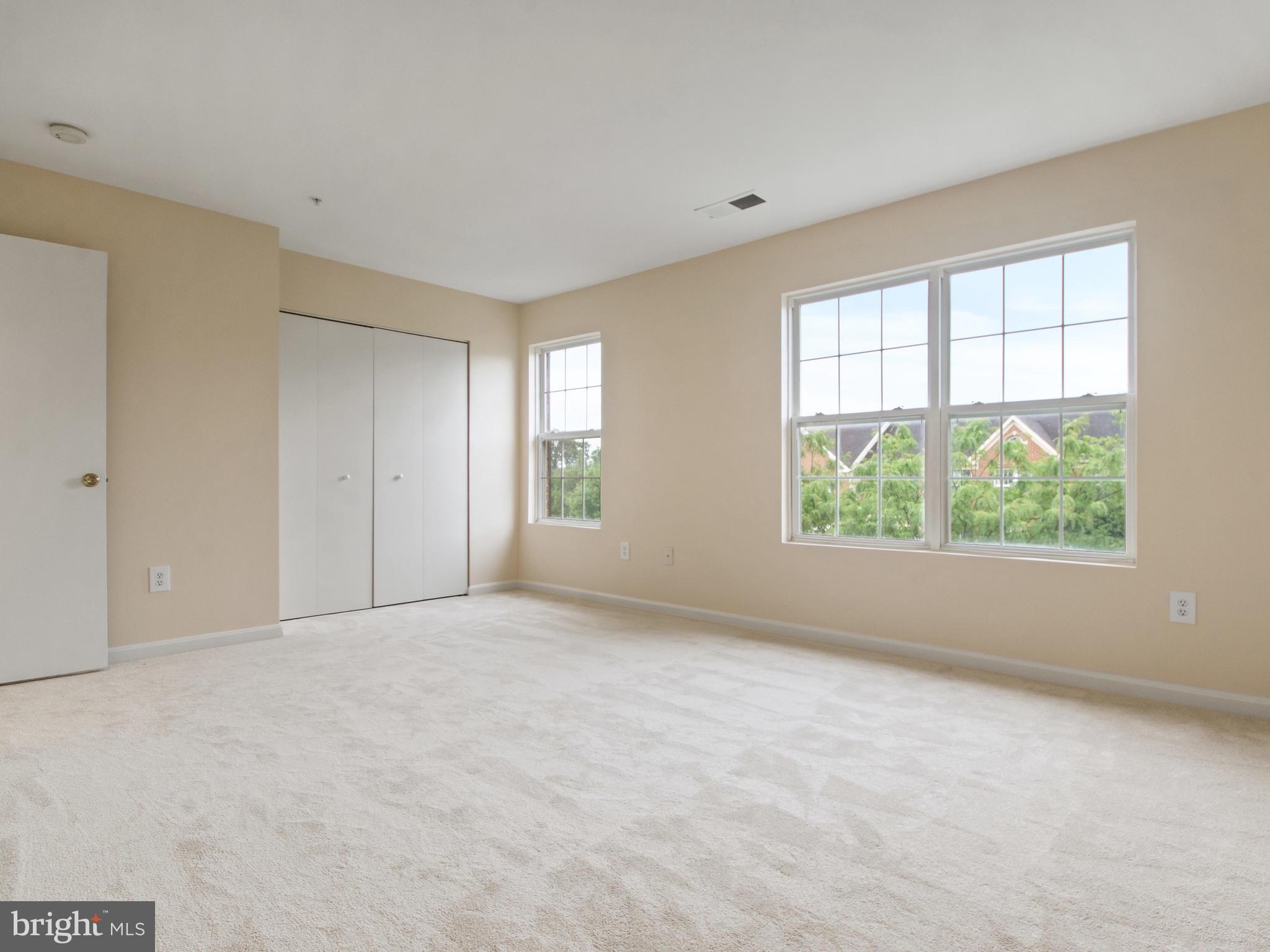 WILLOWS OF POTOMAC - Residential