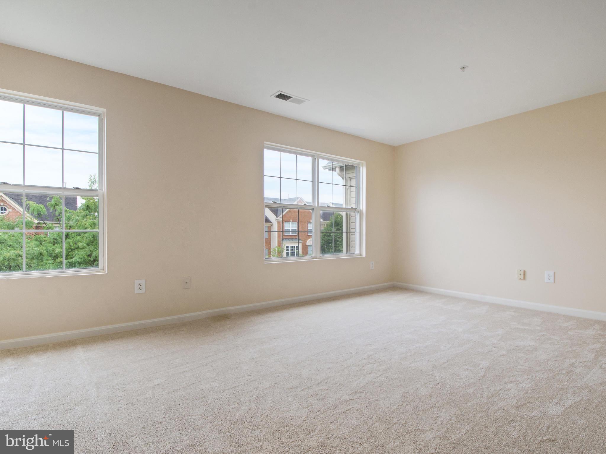 WILLOWS OF POTOMAC - Residential