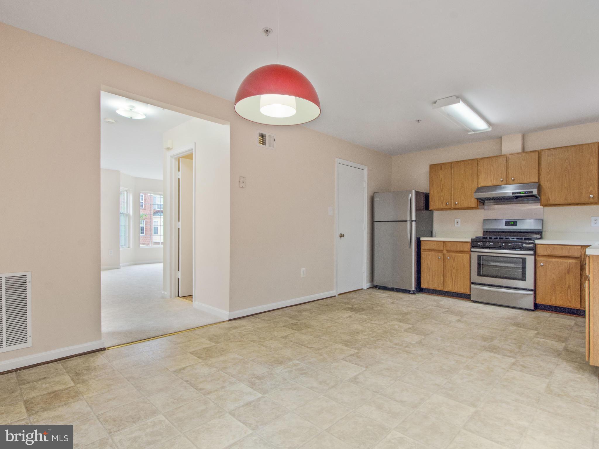 WILLOWS OF POTOMAC - Residential