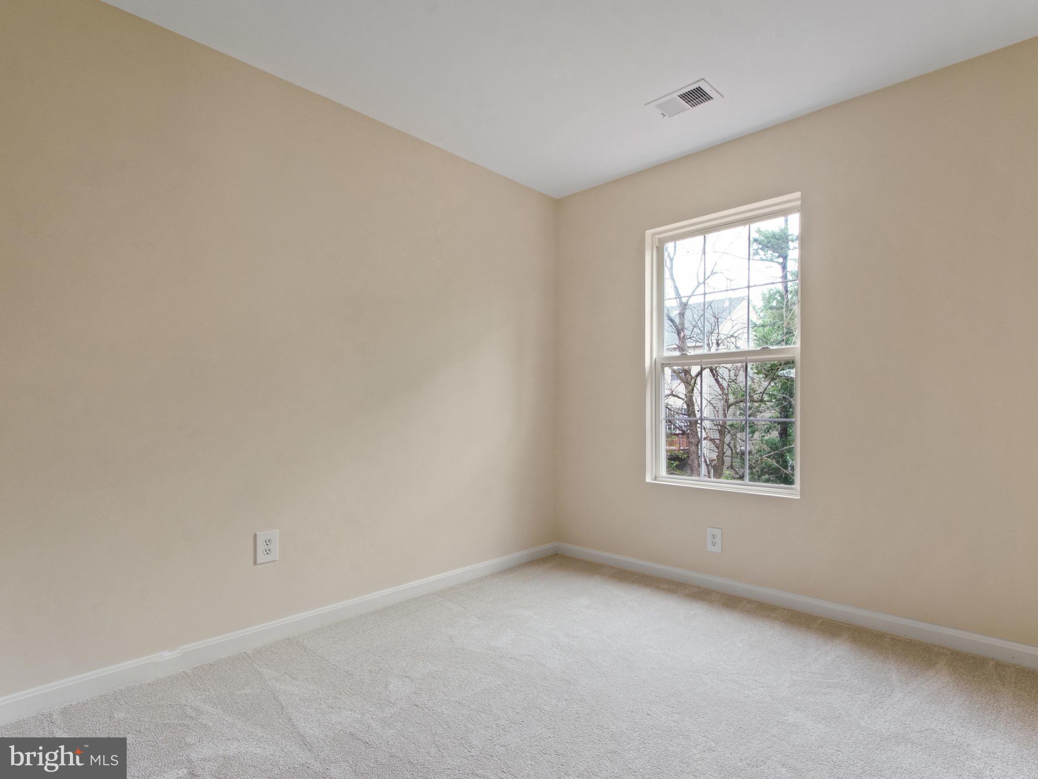 WILLOWS OF POTOMAC - Residential