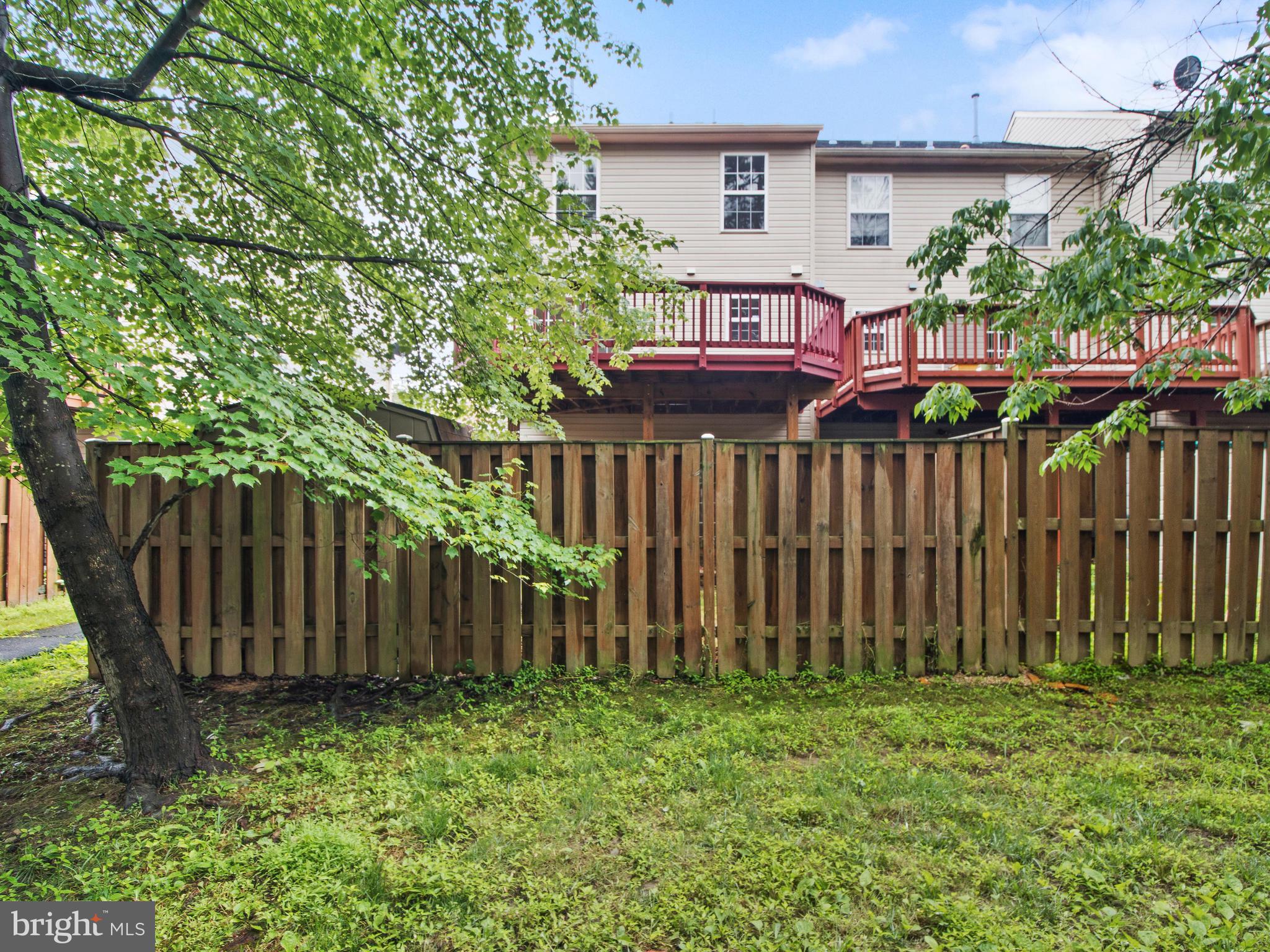 WILLOWS OF POTOMAC - Residential