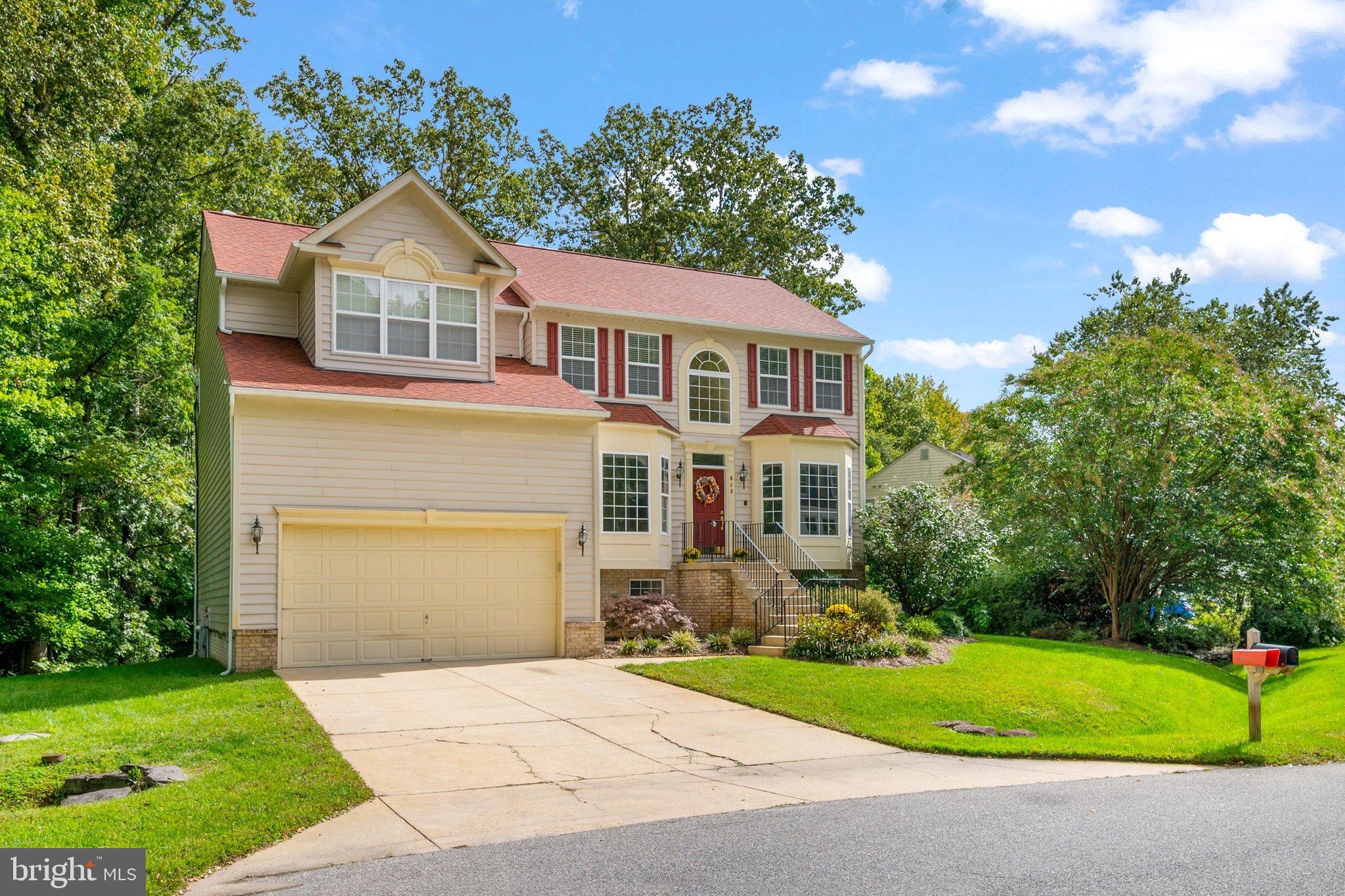 613 LAVENDER COURT