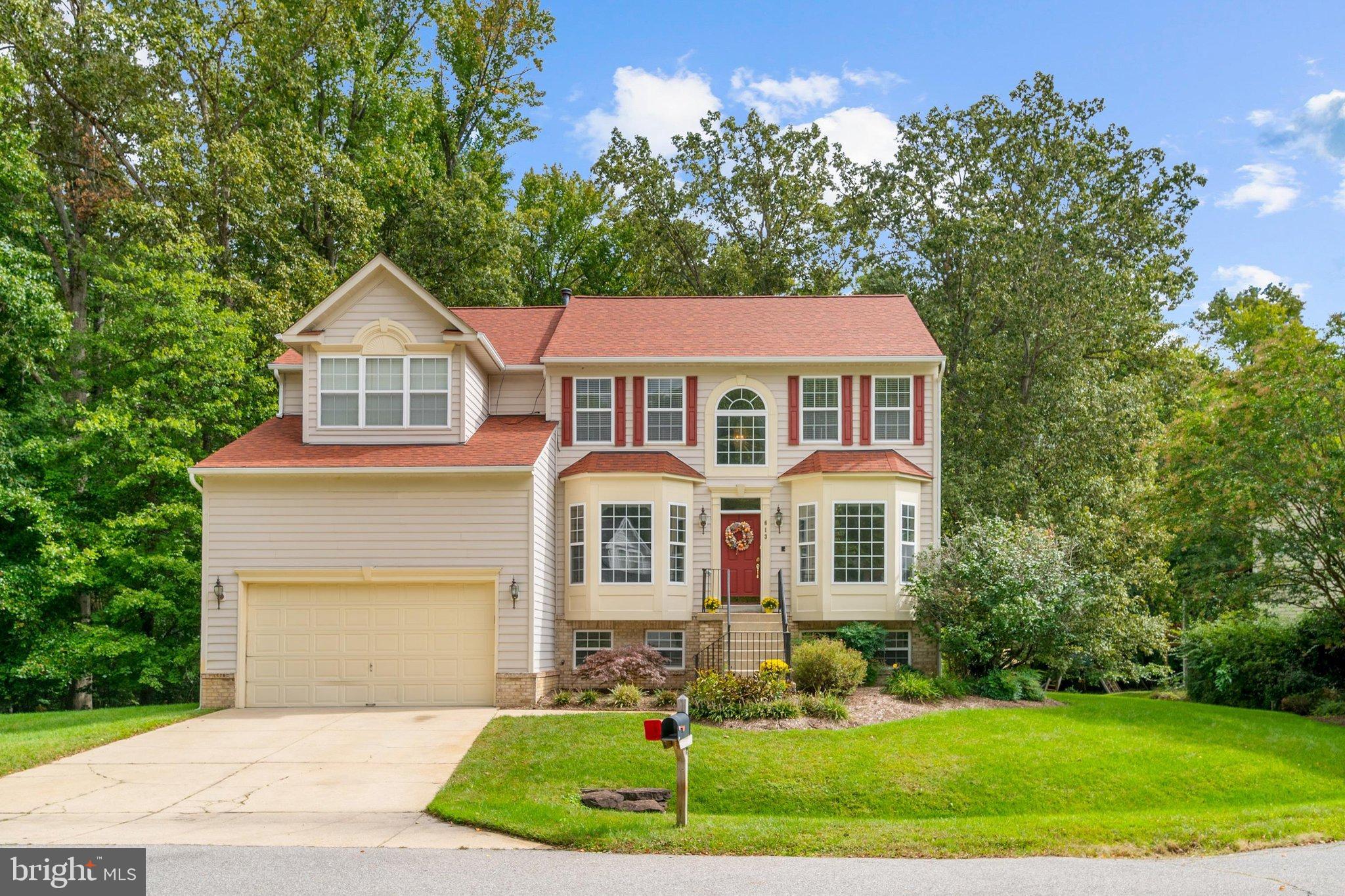 613 LAVENDER COURT