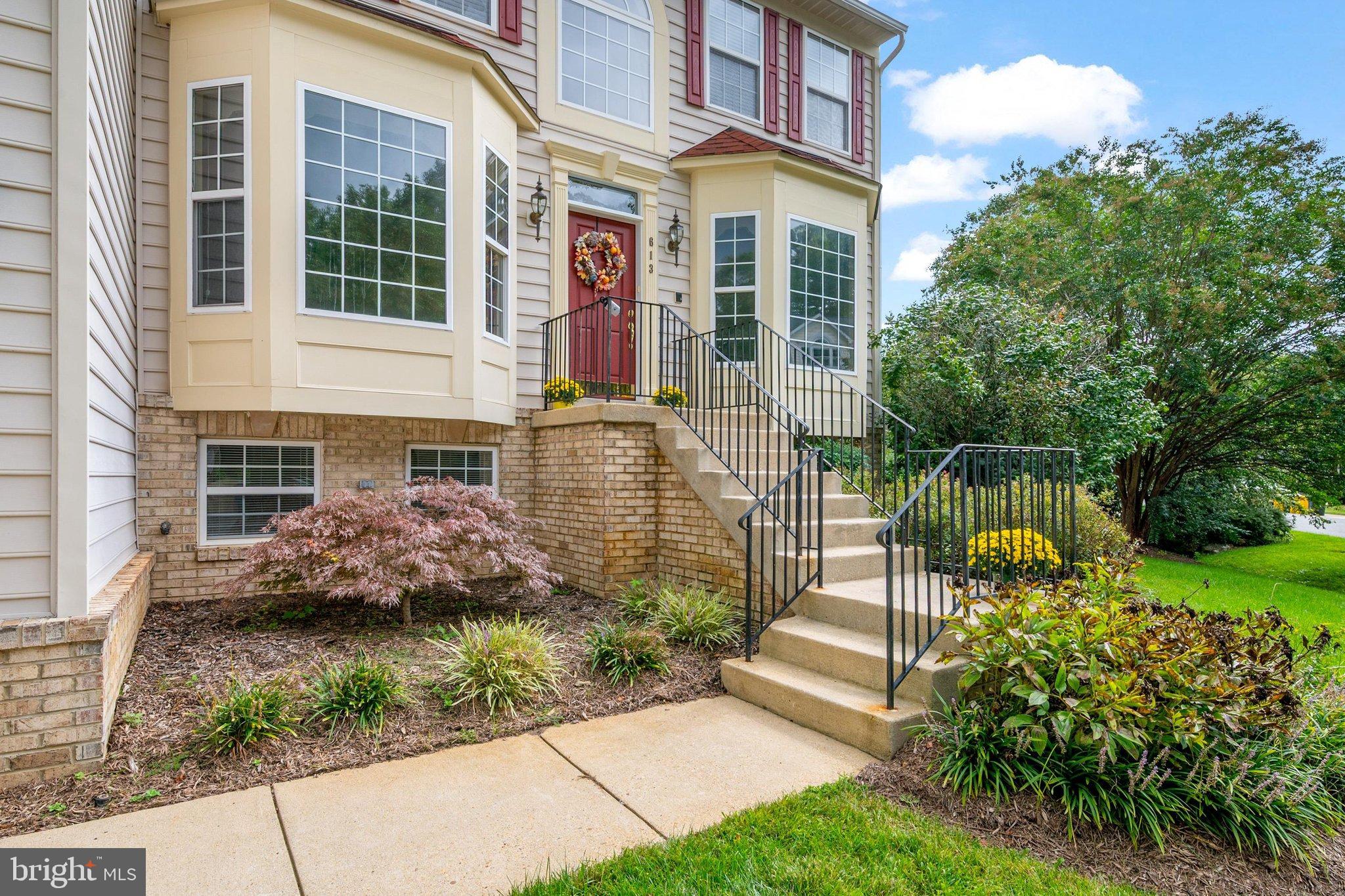 613 LAVENDER COURT