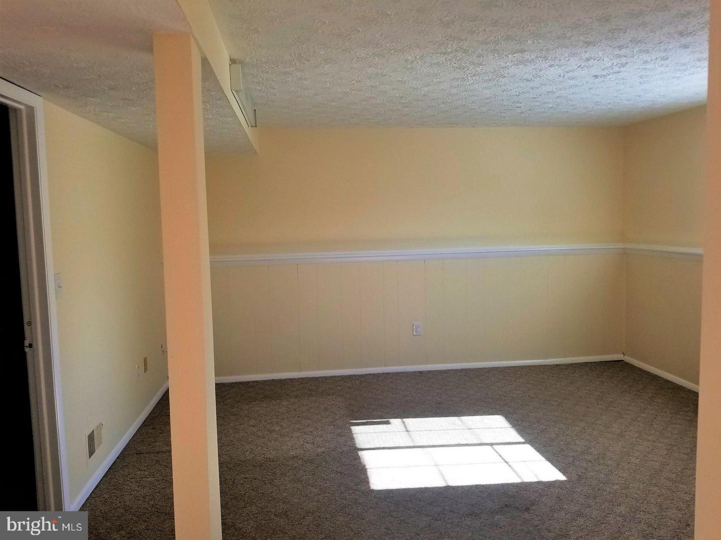 WEST OX CLUSTER - Residential Lease