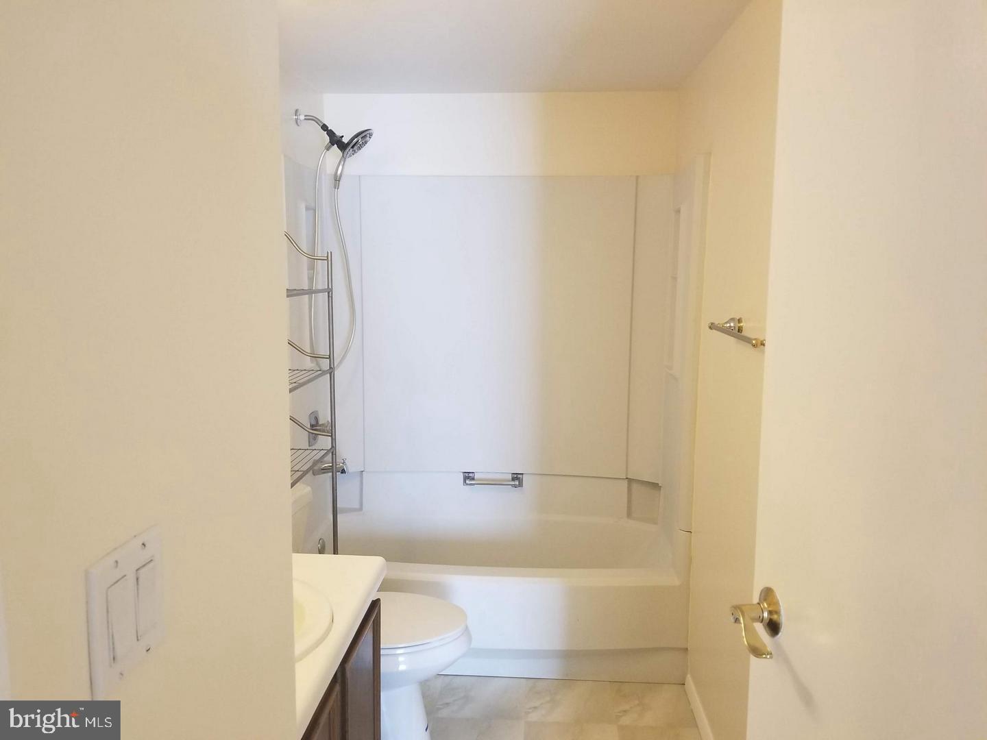 WEST OX CLUSTER - Residential Lease