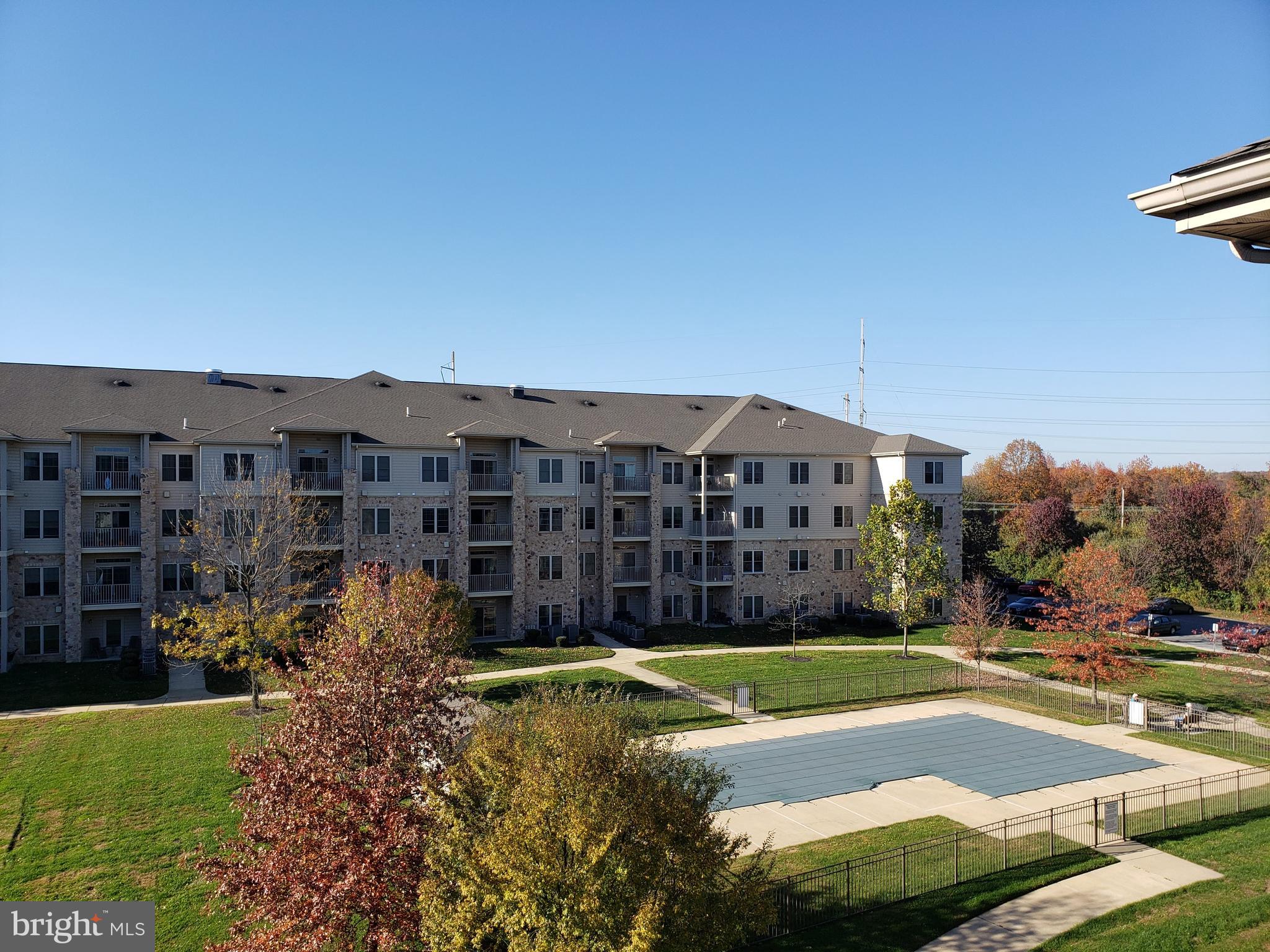 VILLAGE OF FOUNTAINVIEW - Residential