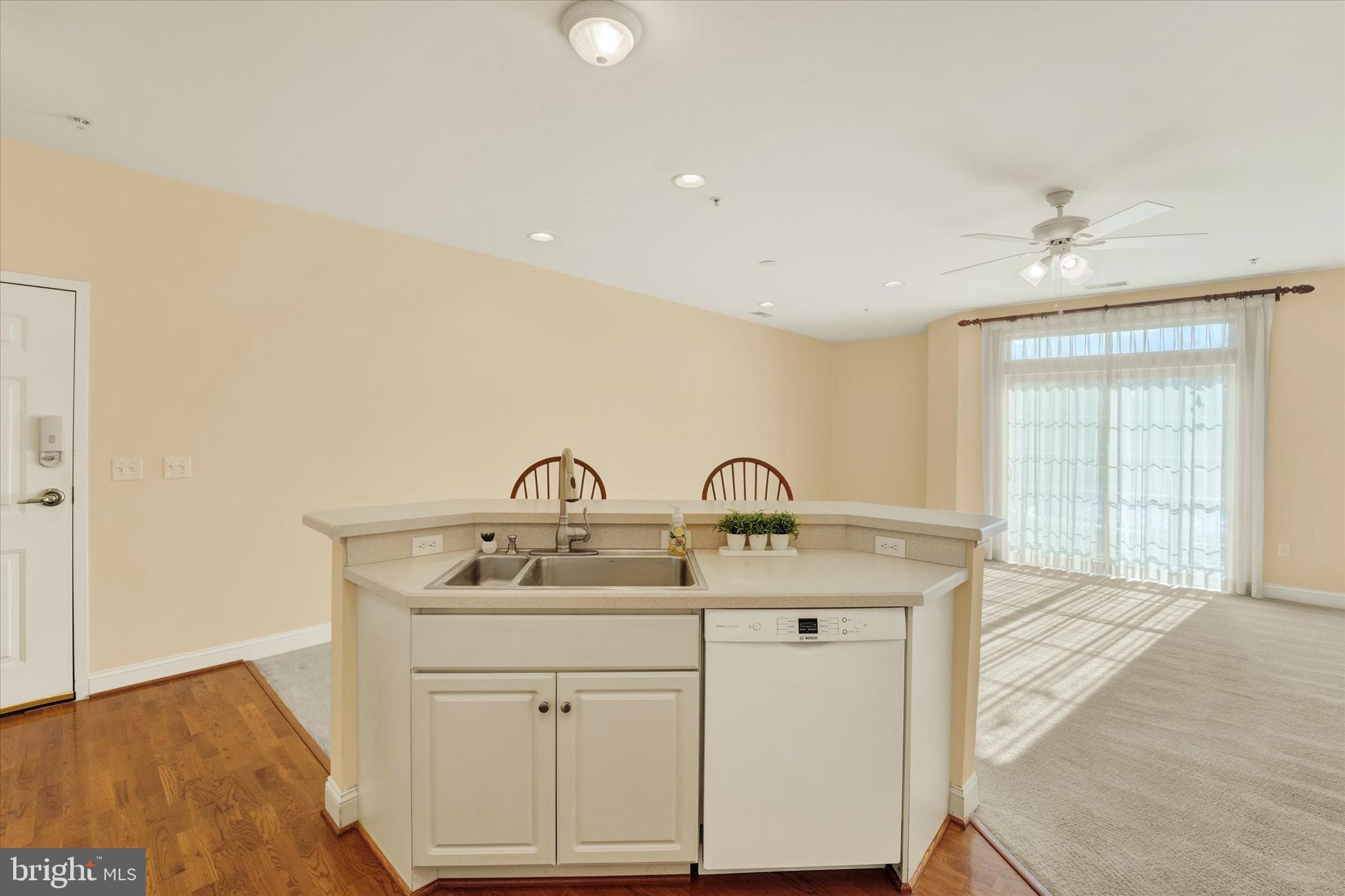 VILLAGE OF FOUNTAINVIEW - Residential