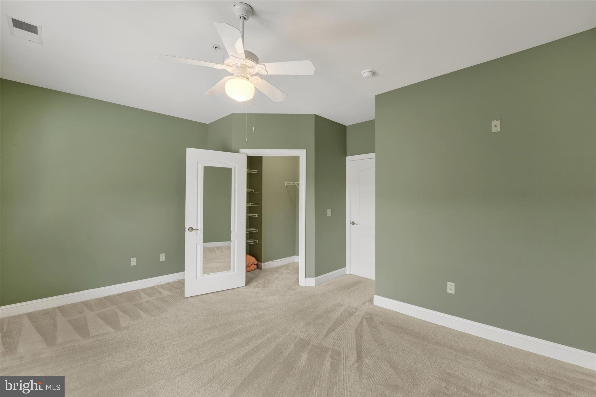 VILLAGE OF FOUNTAINVIEW - Residential