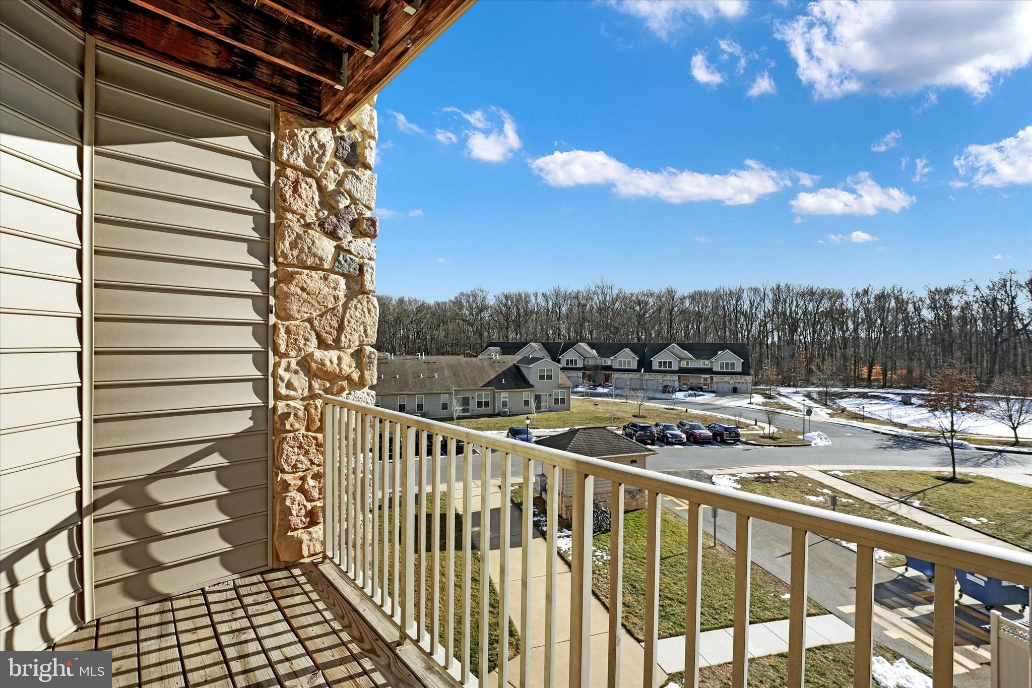 VILLAGE OF FOUNTAINVIEW - Residential