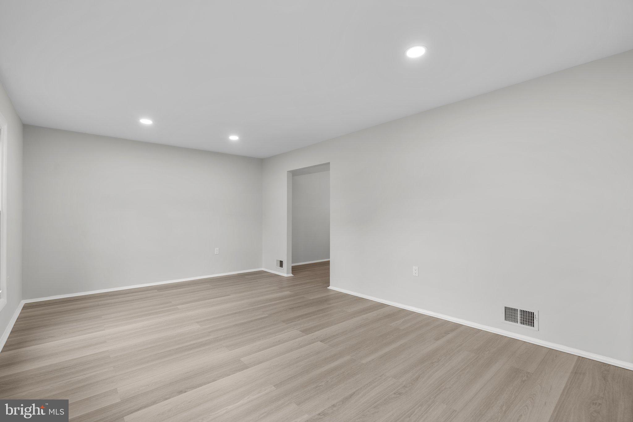 THE PROVINCES - Residential