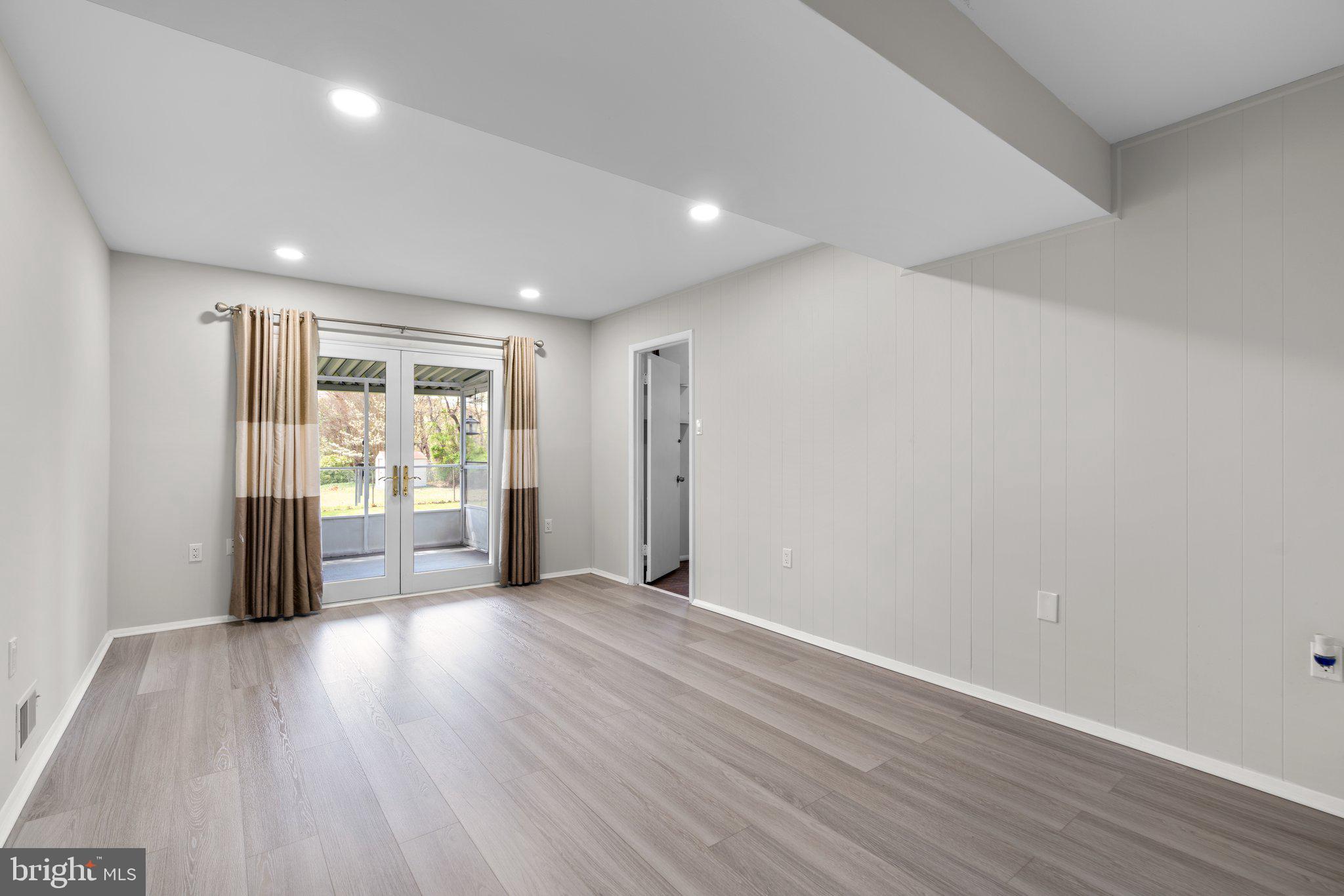 THE PROVINCES - Residential