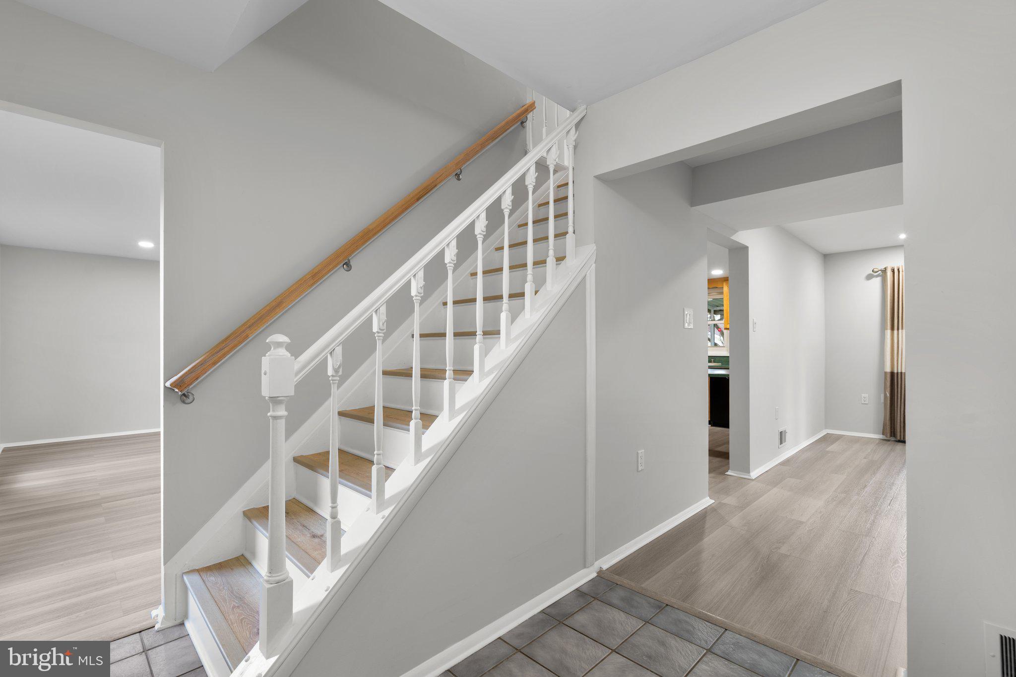 THE PROVINCES - Residential