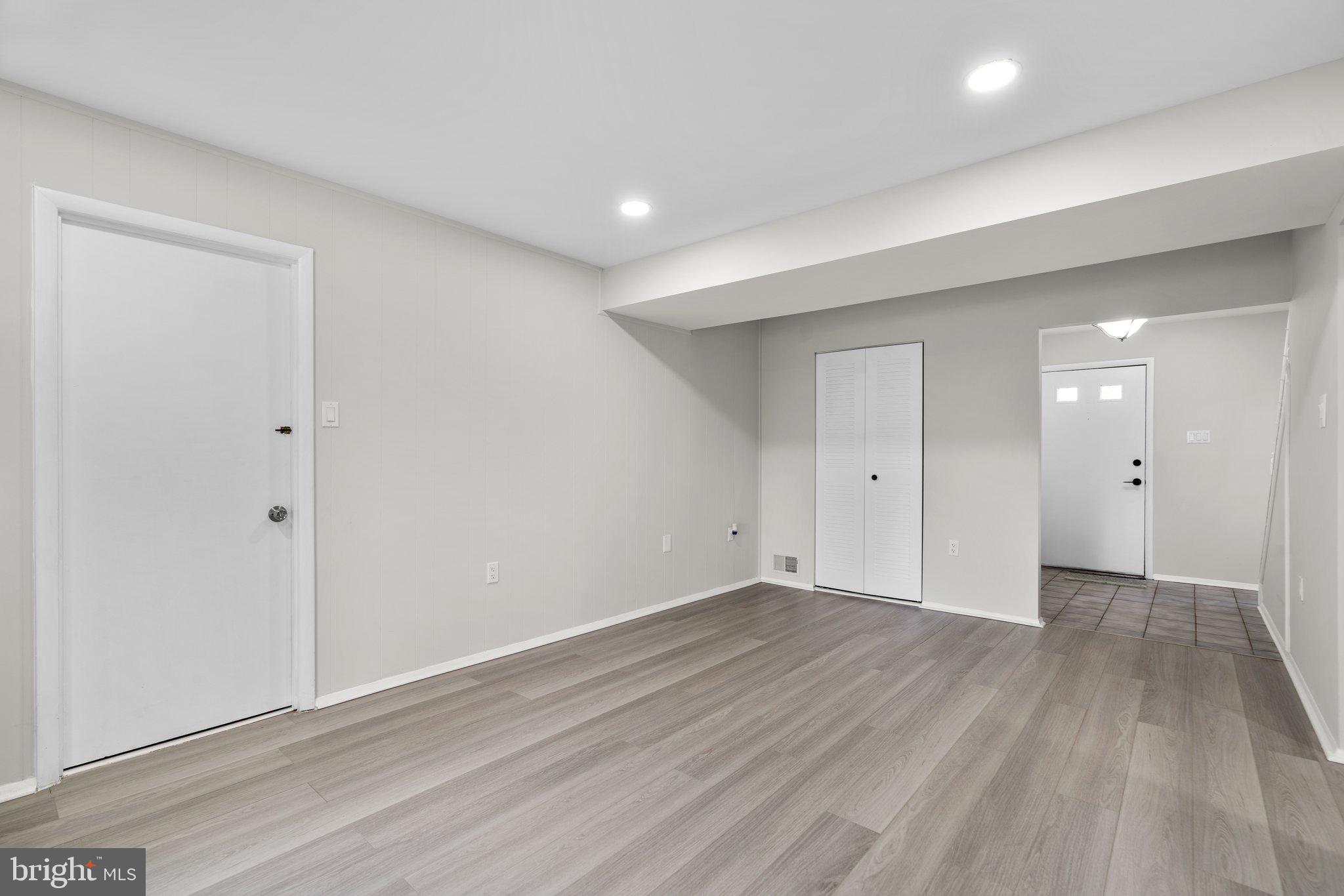 THE PROVINCES - Residential