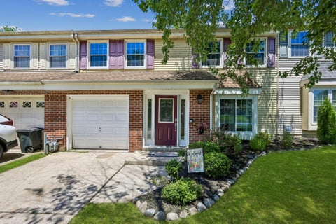Townhouse For Sale - 223 Burnam Wood Drive<br/> MOUNT LAUREL, NJ 08054
