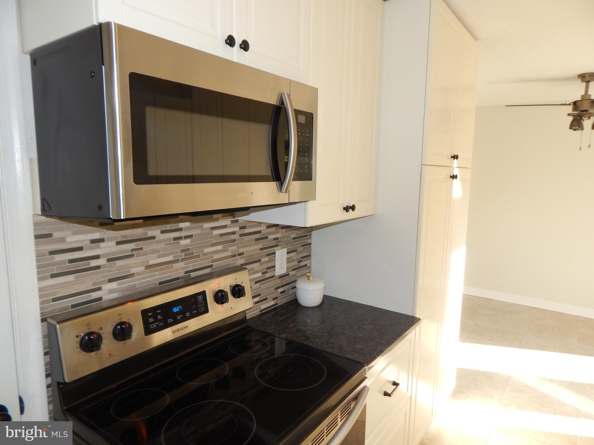 VILLAS LAKE ANITA LOUISE - Residential