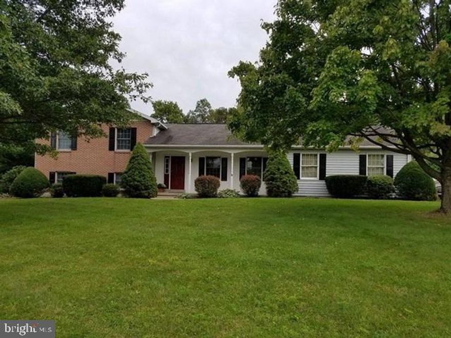 Well maintained split-level home with 1900+ combined above and lower level sq ft on 0.67 acres tucked away in the peaceful Pennwood development.  This beautiful 3 bedroom 2 bath home offers an open kitchen/dining area with a large bay window giving views to a very private and level backyard.  Central air, whole house fan, vaulted ceiling in living room, and a Florida room.  Downstairs you will find a large family room, office, mud room, 1/2 bath and laundry.  All within minutes to Rte 322!