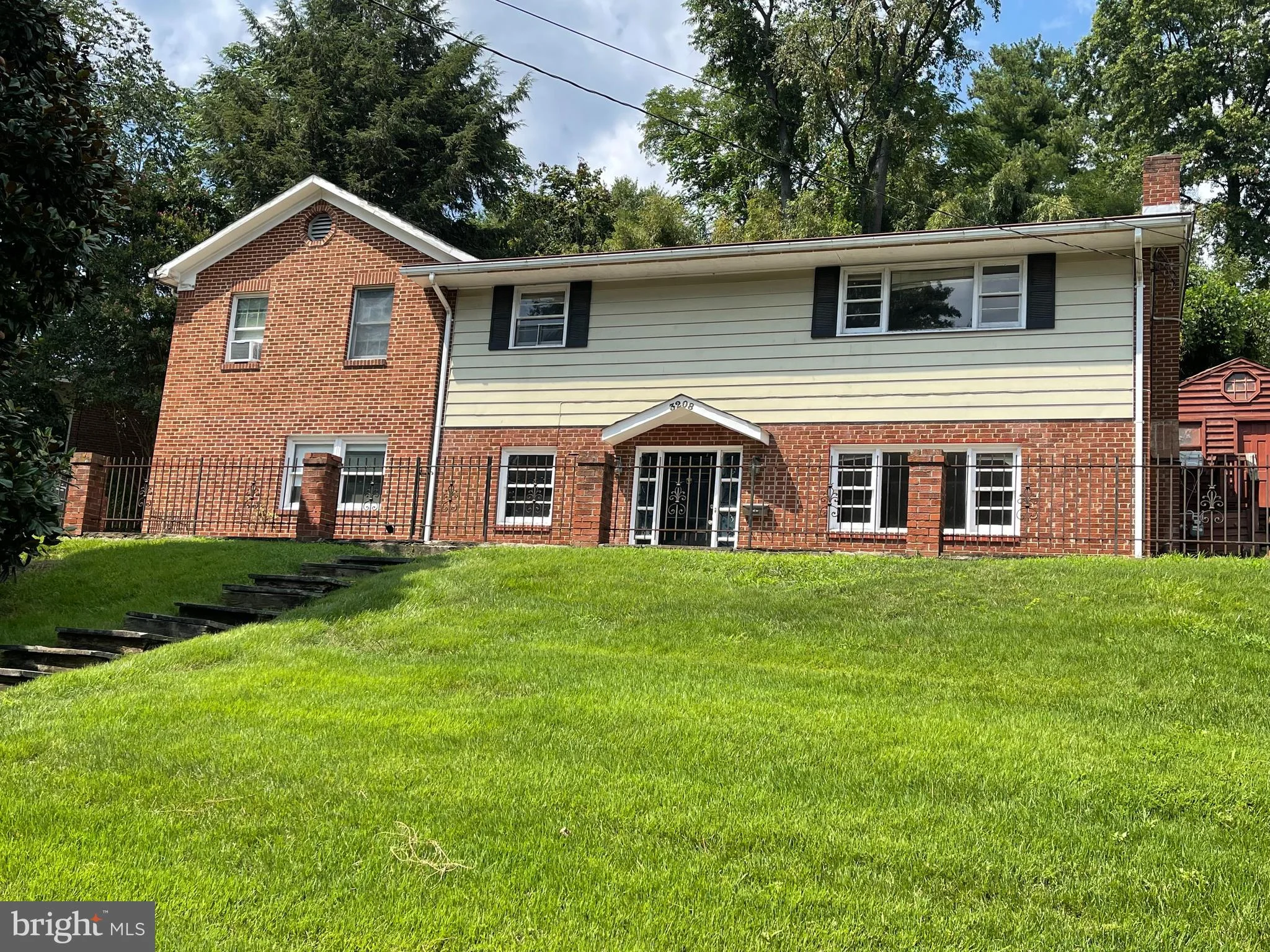 3208 Spring Drive, Alexandria, VA 22306