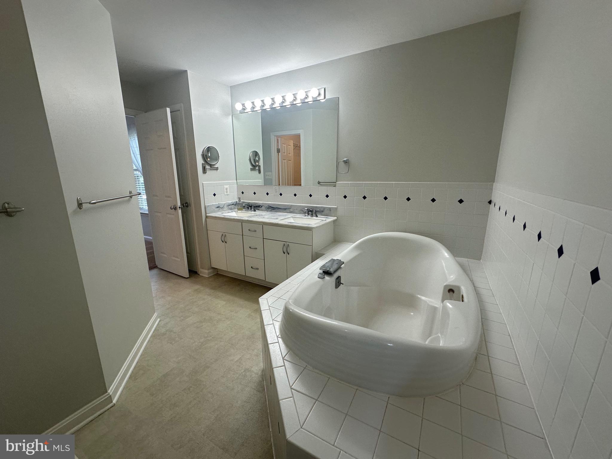 DRUM POINT - Residential