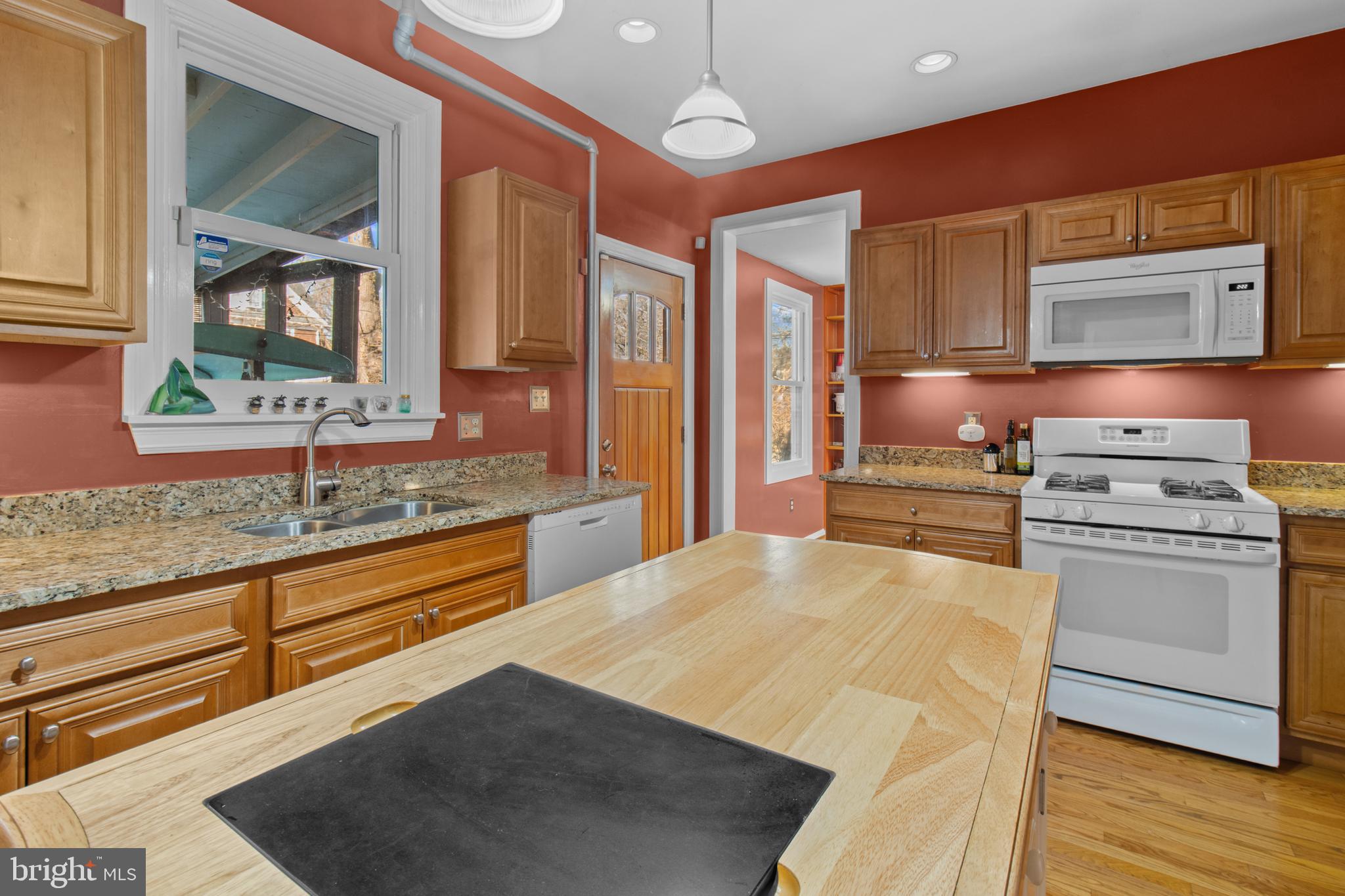 MOUNT WASHINGTON - Residential