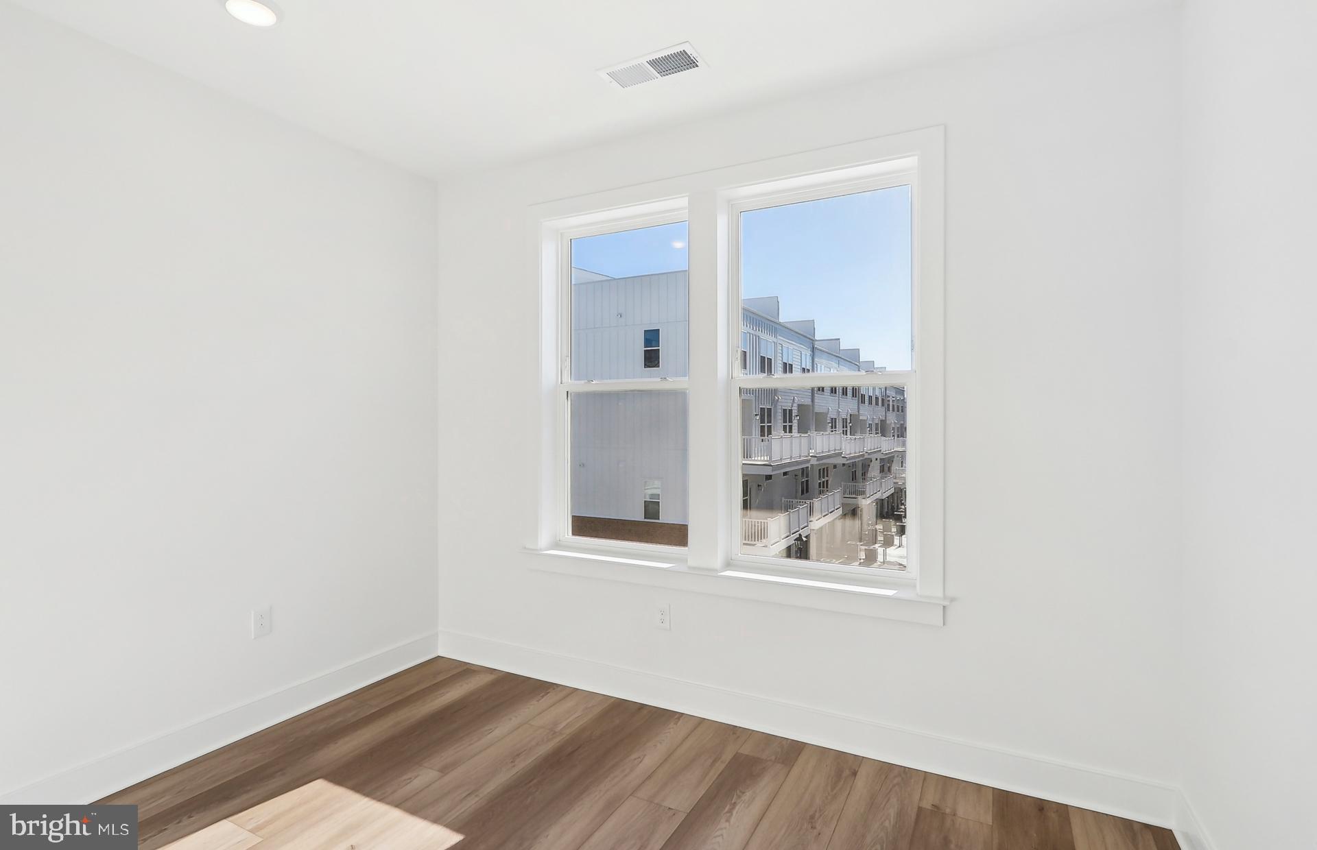 BELMONT OVERLOOK - Residential