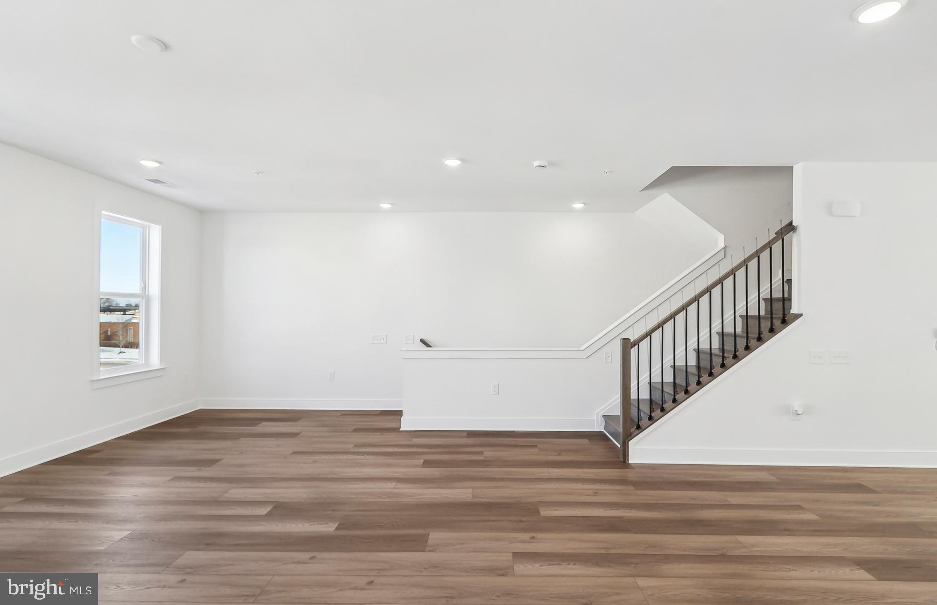 BELMONT OVERLOOK - Residential