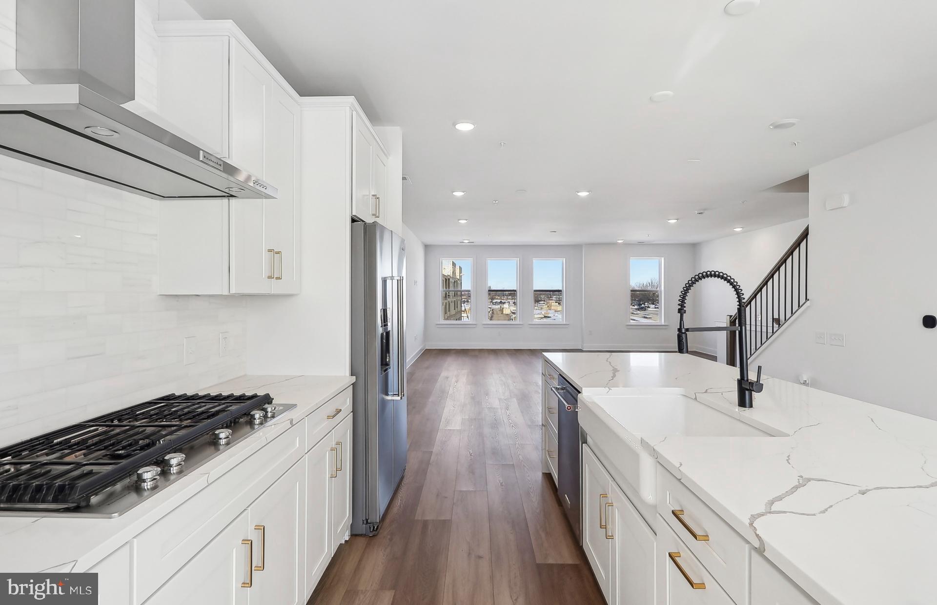 BELMONT OVERLOOK - Residential