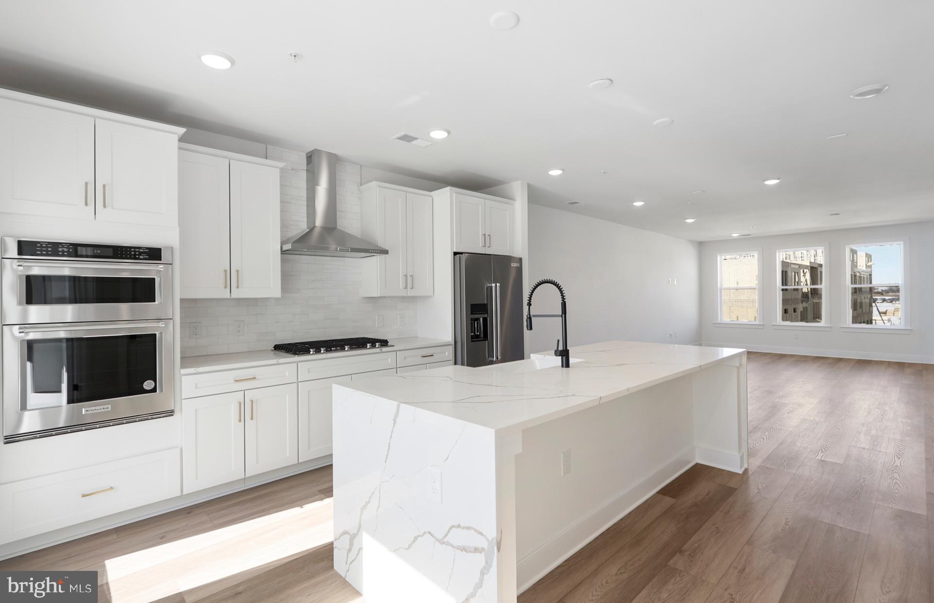 BELMONT OVERLOOK - Residential