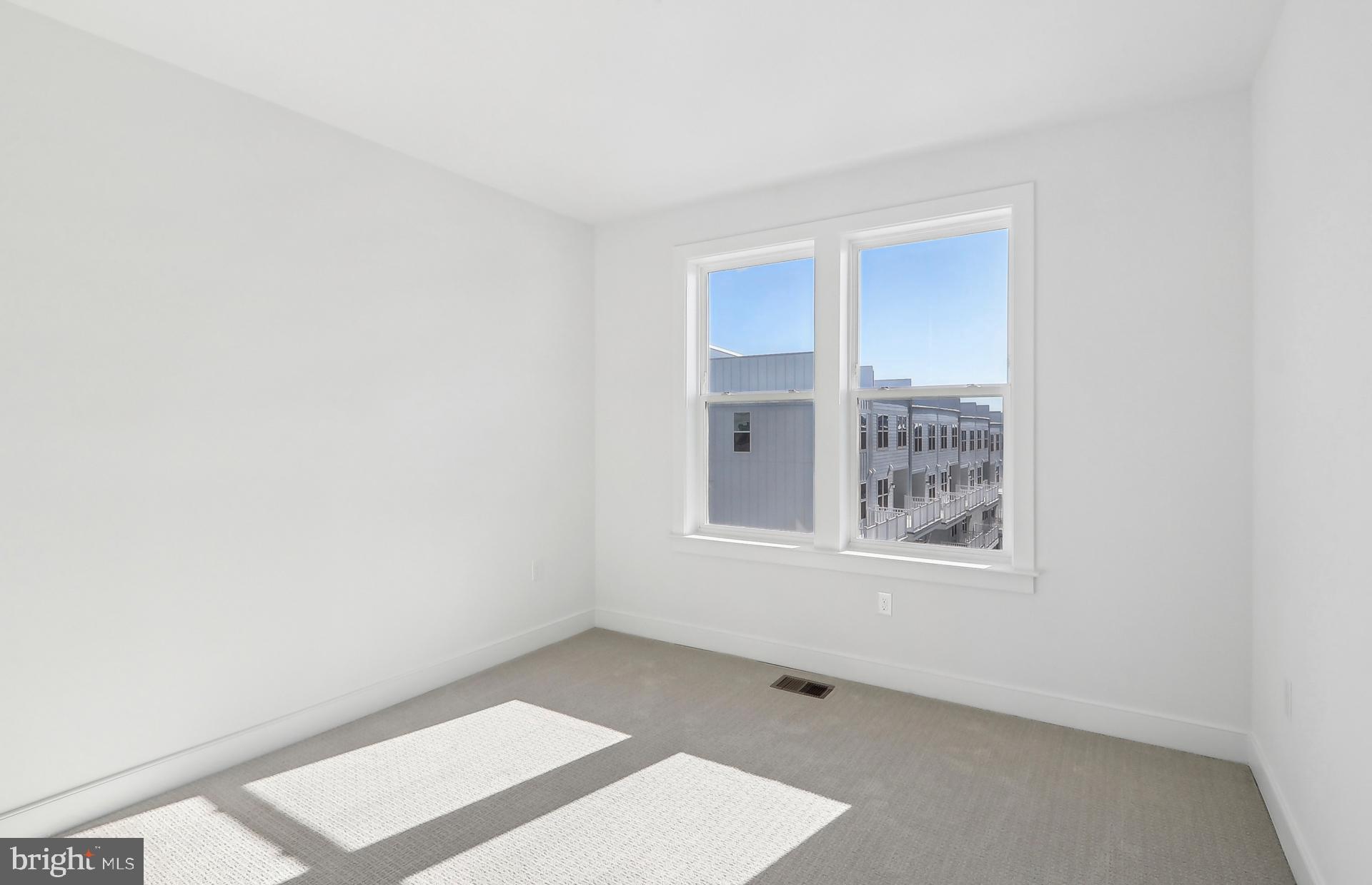 BELMONT OVERLOOK - Residential