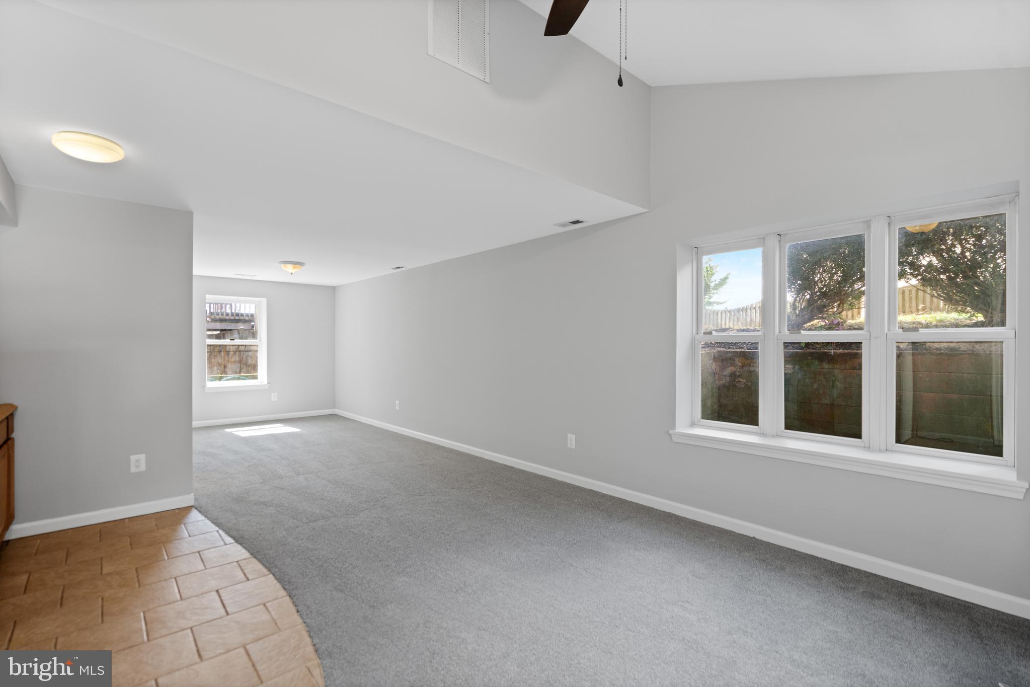 EDGELEA WOODS - Residential