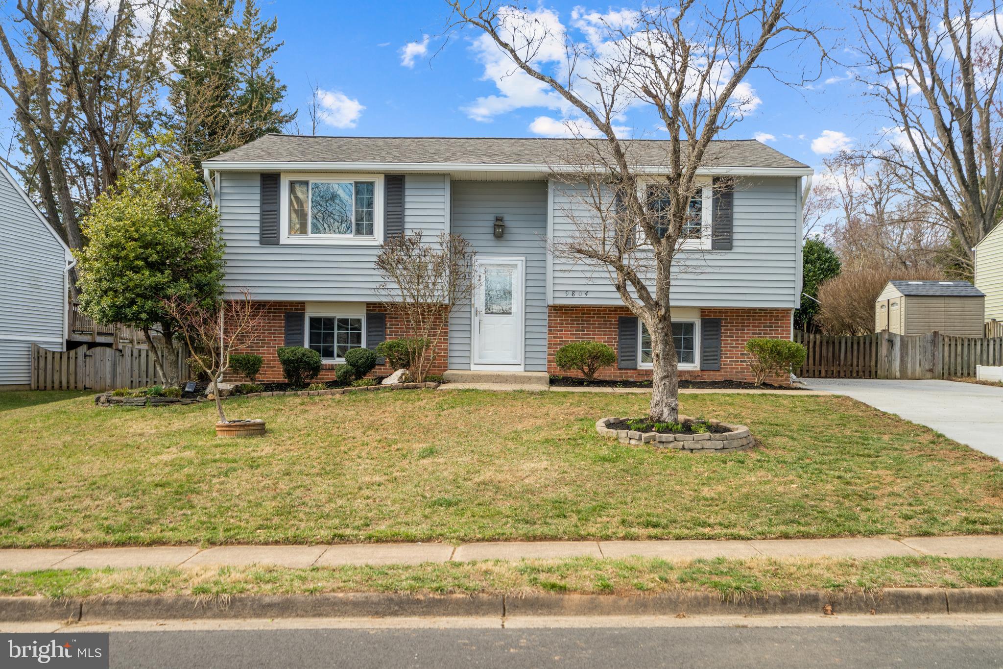 EDGELEA WOODS - Residential