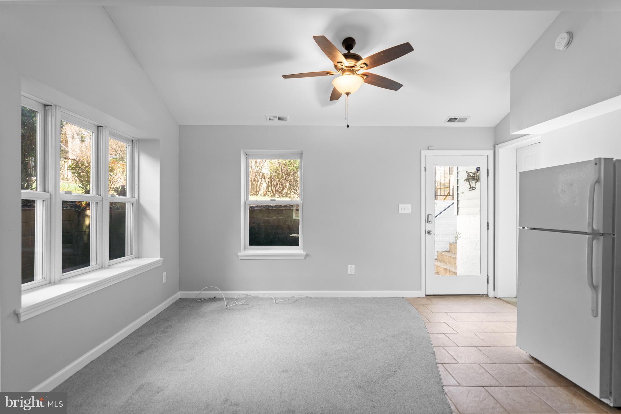 EDGELEA WOODS - Residential