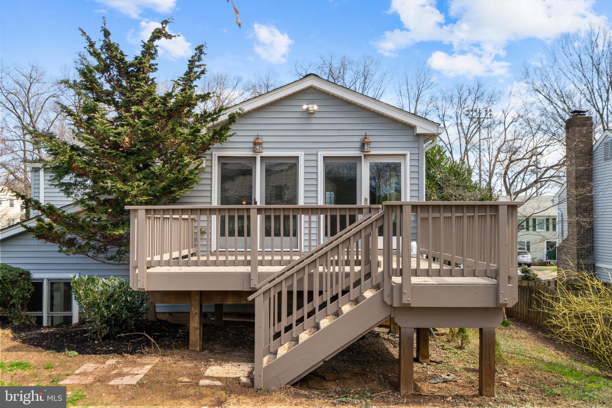 EDGELEA WOODS - Residential