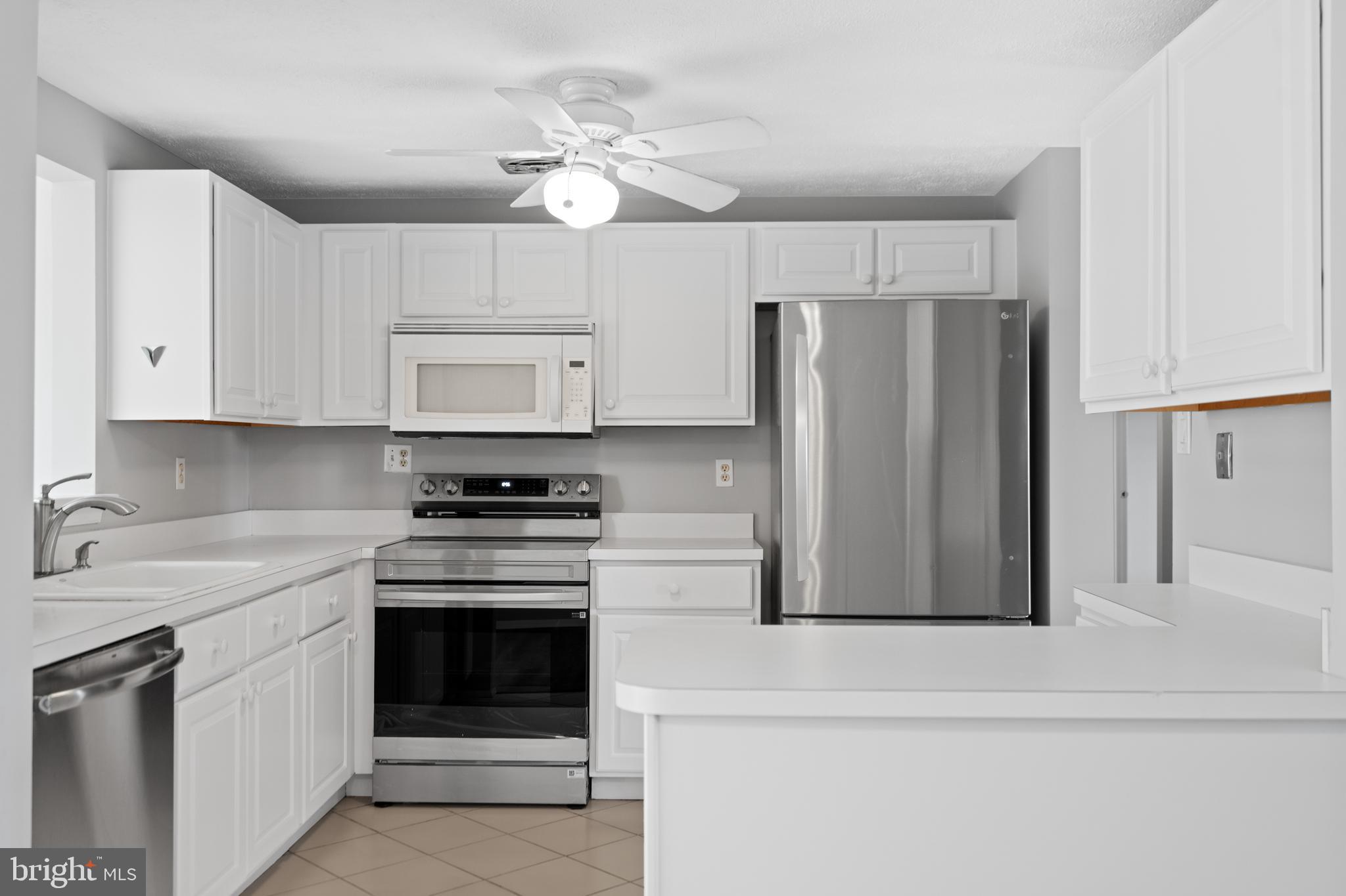 EDGELEA WOODS - Residential