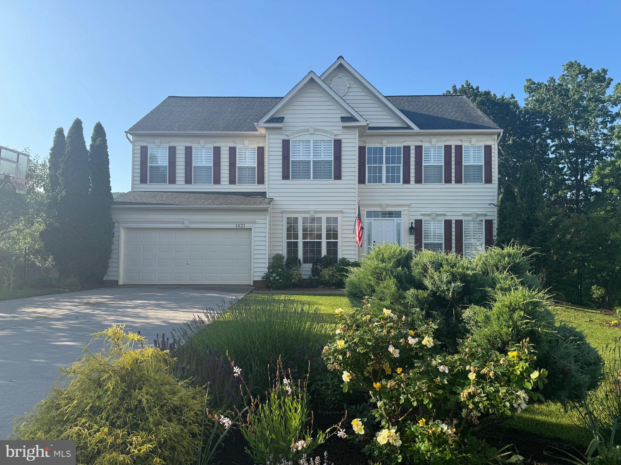 1421 PICKETT COURT