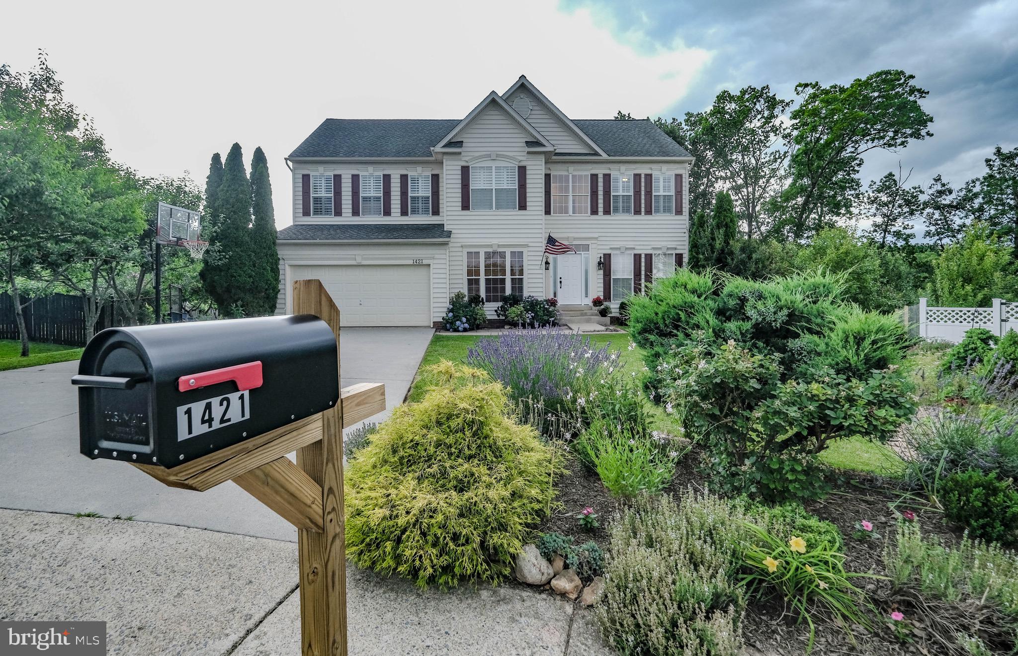 1421 PICKETT COURT