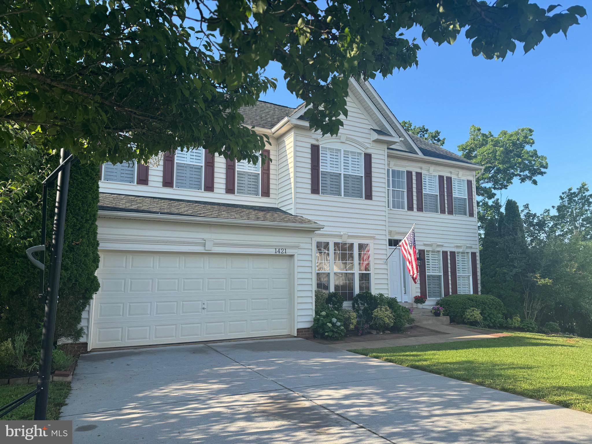 1421 PICKETT COURT
