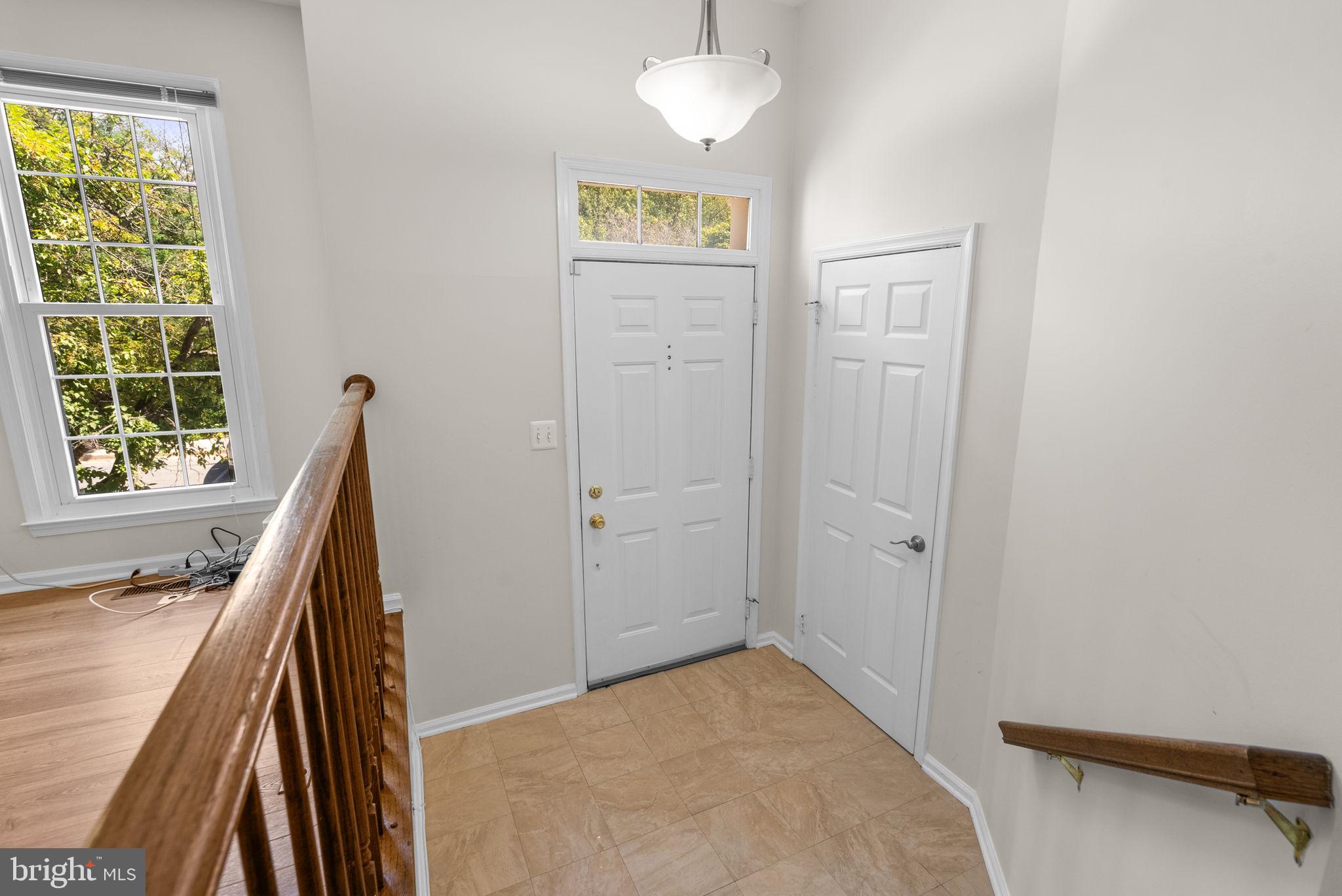 6 LOGANWOOD COURT