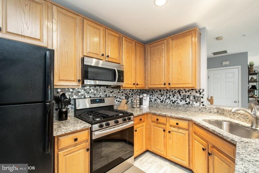 SYCAMORES AT VAN DORN - Residential