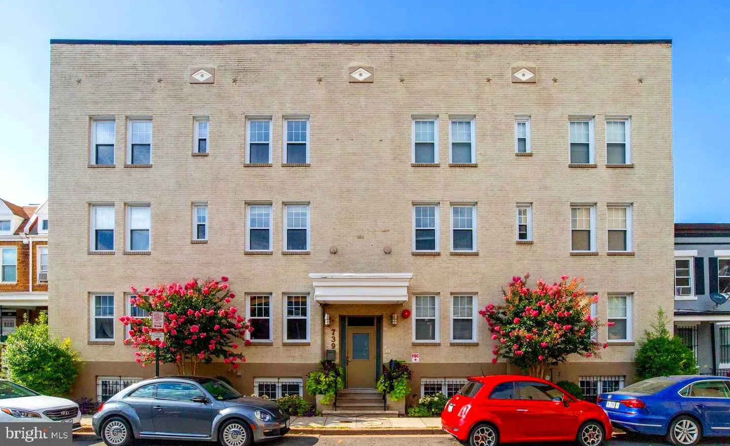 739 Newton Place NW Unit 303, Washington, DC 20010