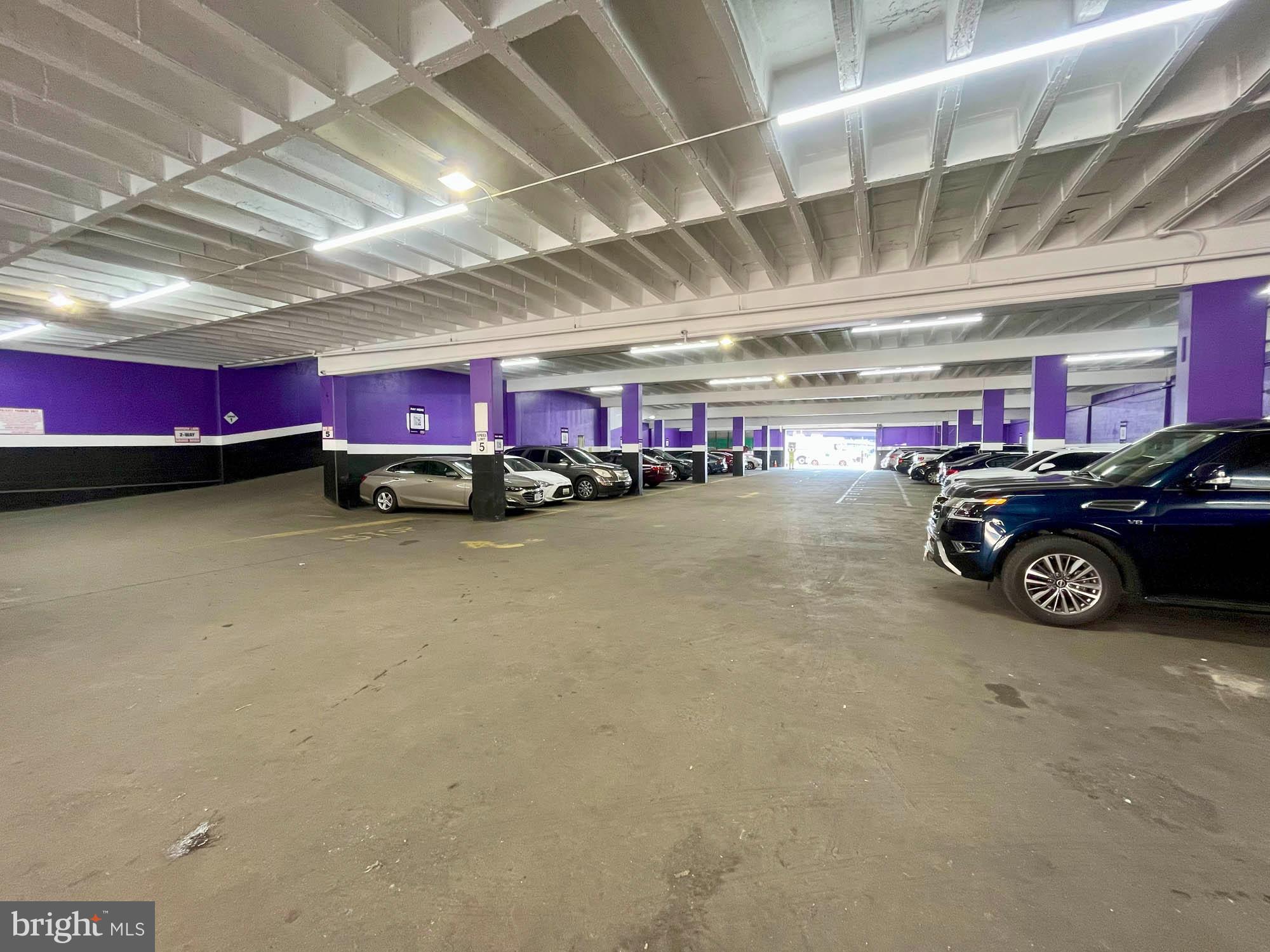 DOWNTOWN - Commercial Sale