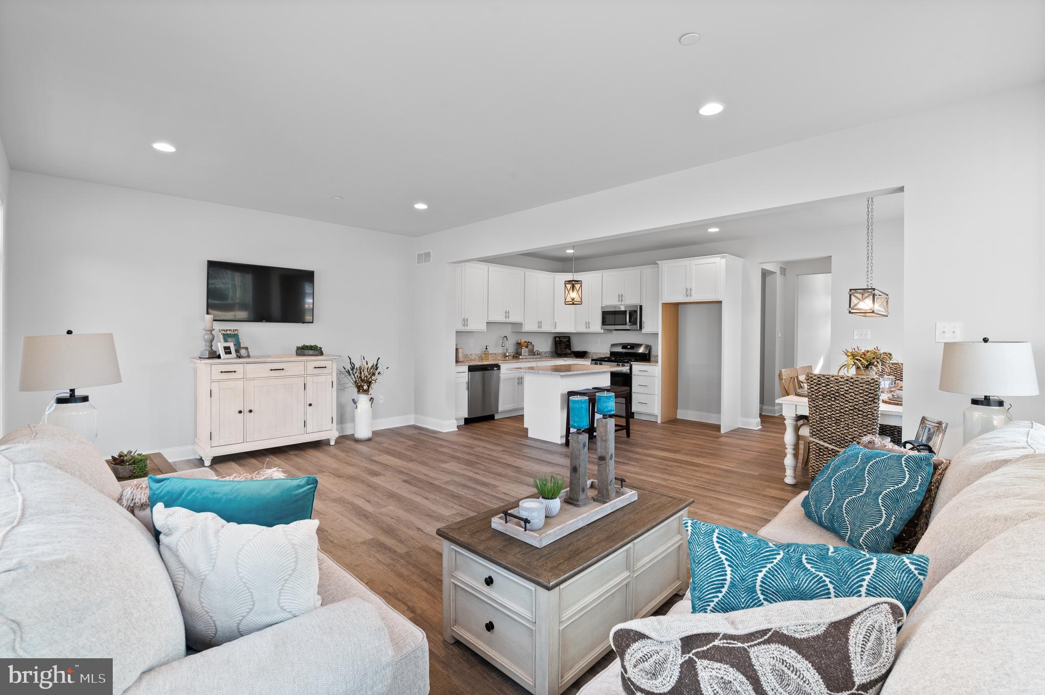 THE RESERVE AT OLD ARCH - Residential