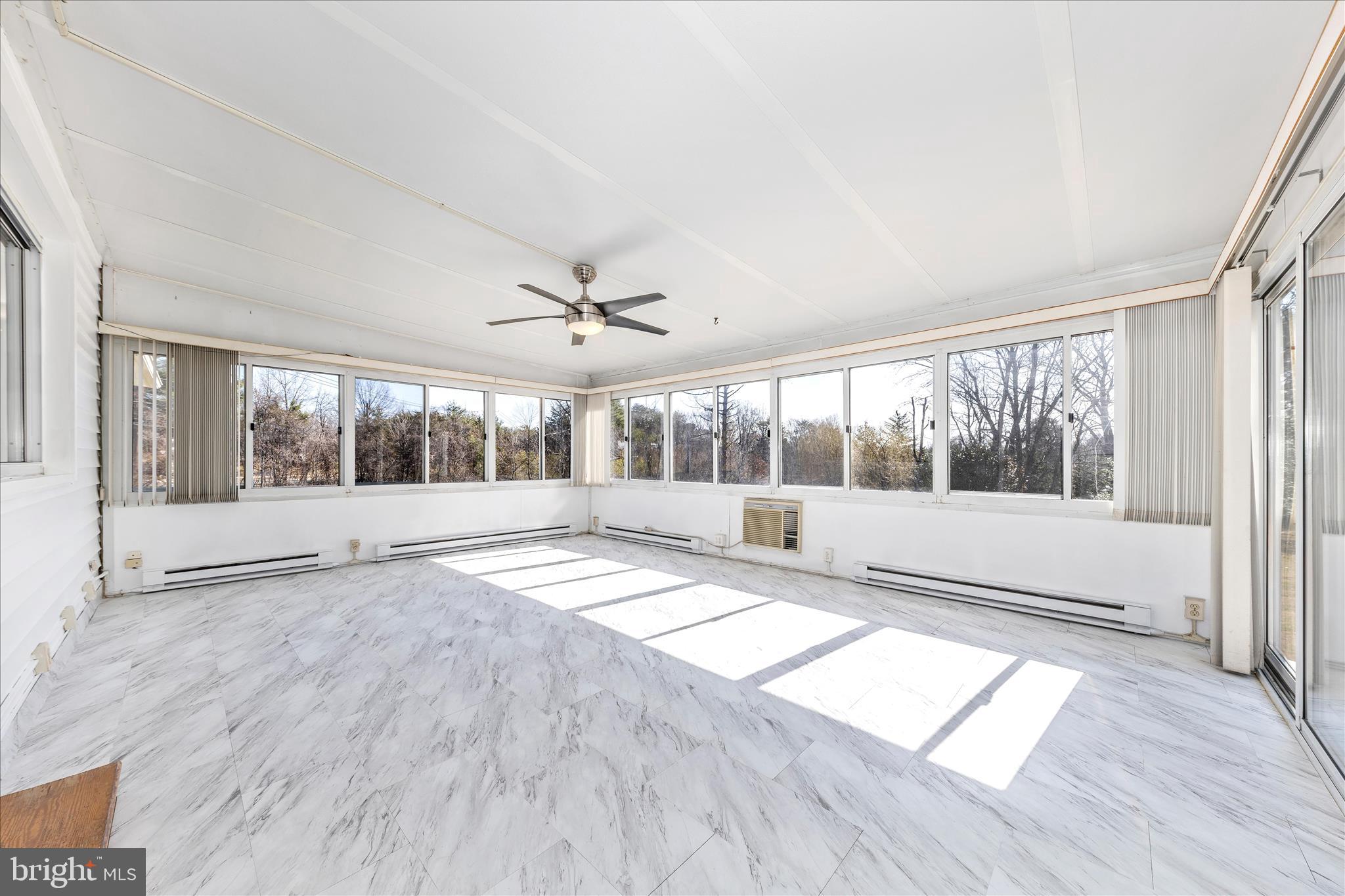 GLEN HILLS - Residential