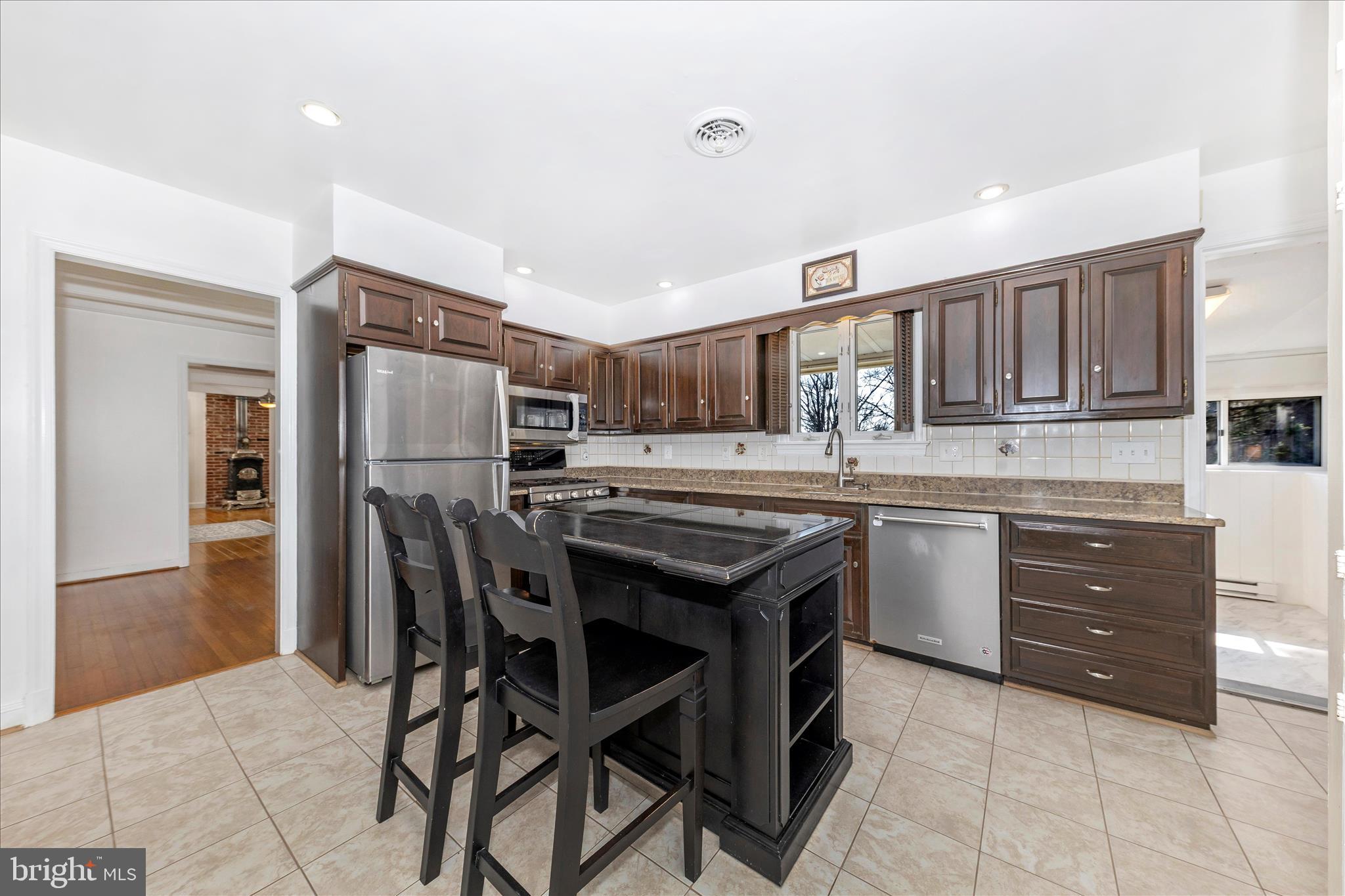 GLEN HILLS - Residential