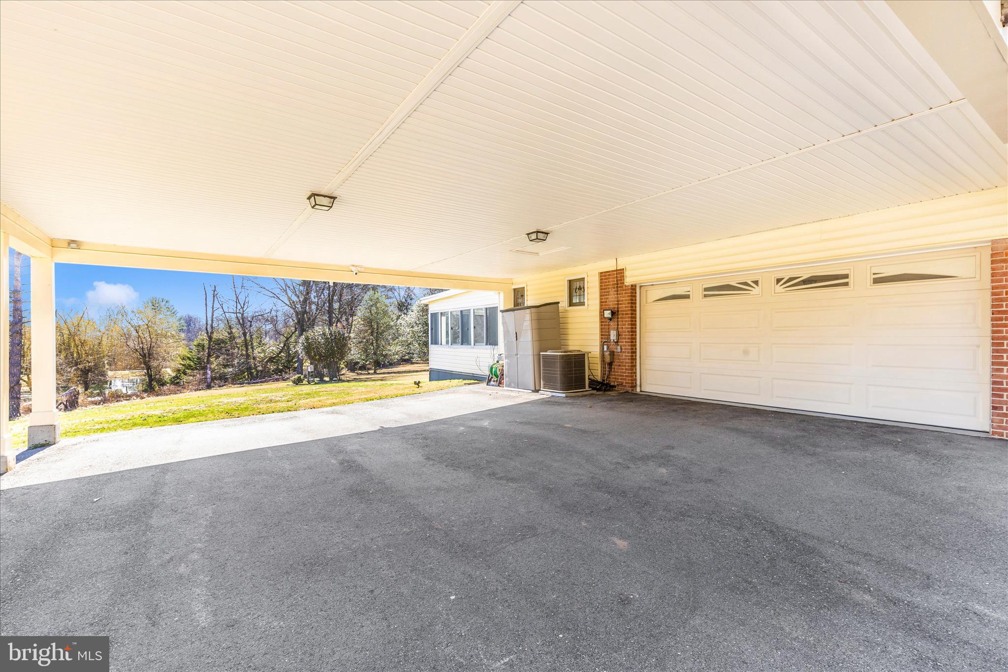 GLEN HILLS - Residential