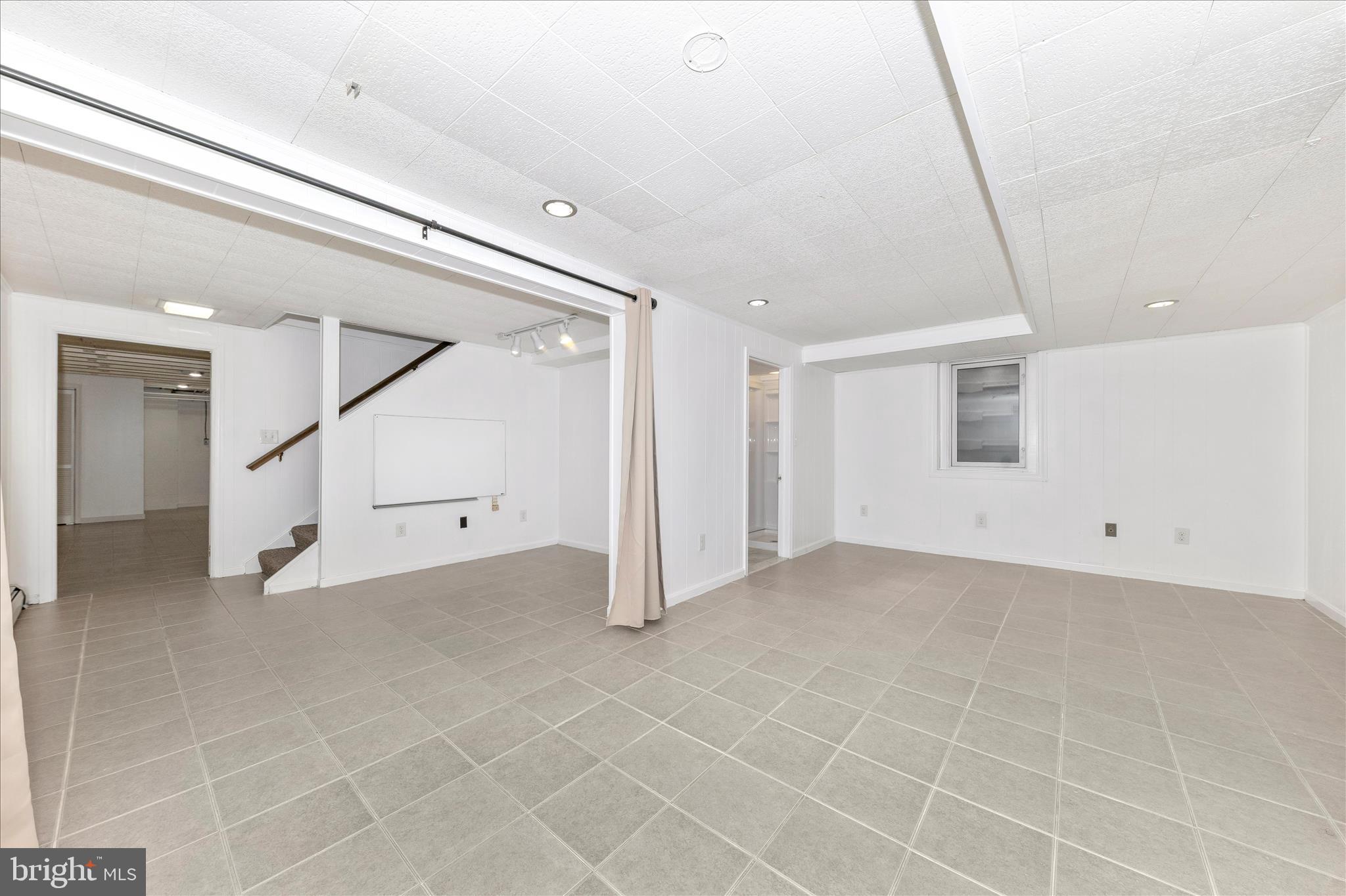 GLEN HILLS - Residential