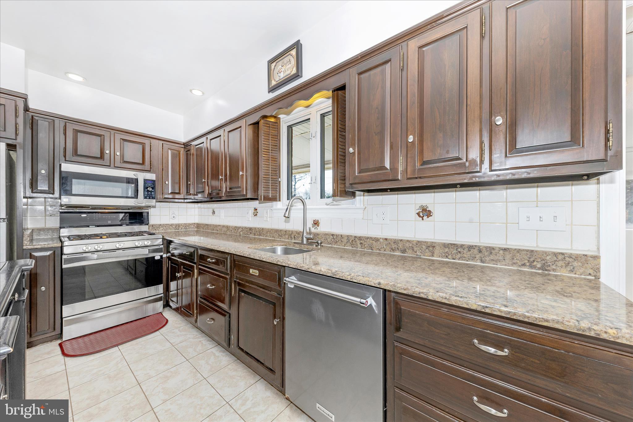 GLEN HILLS - Residential